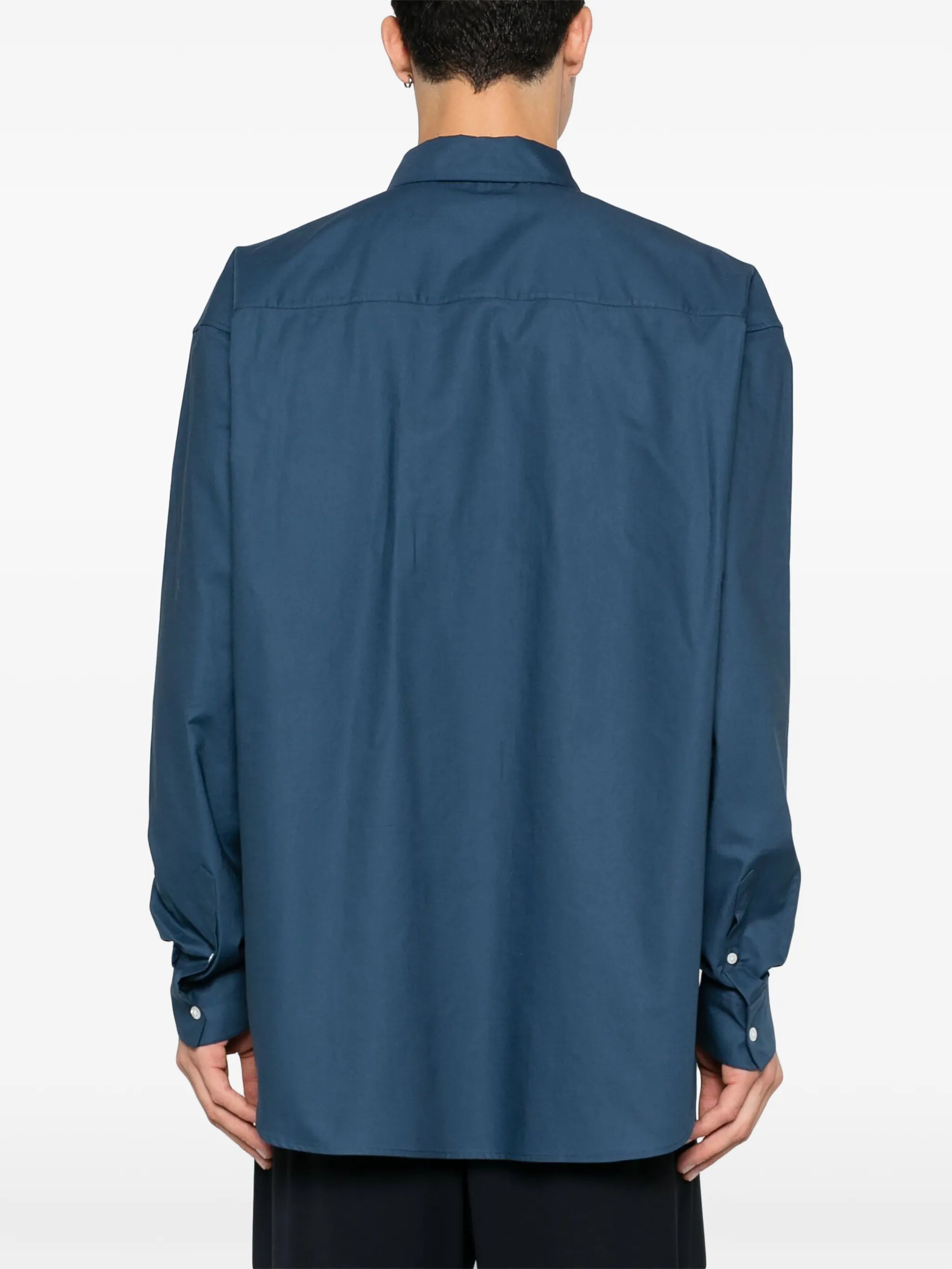 Este shirt