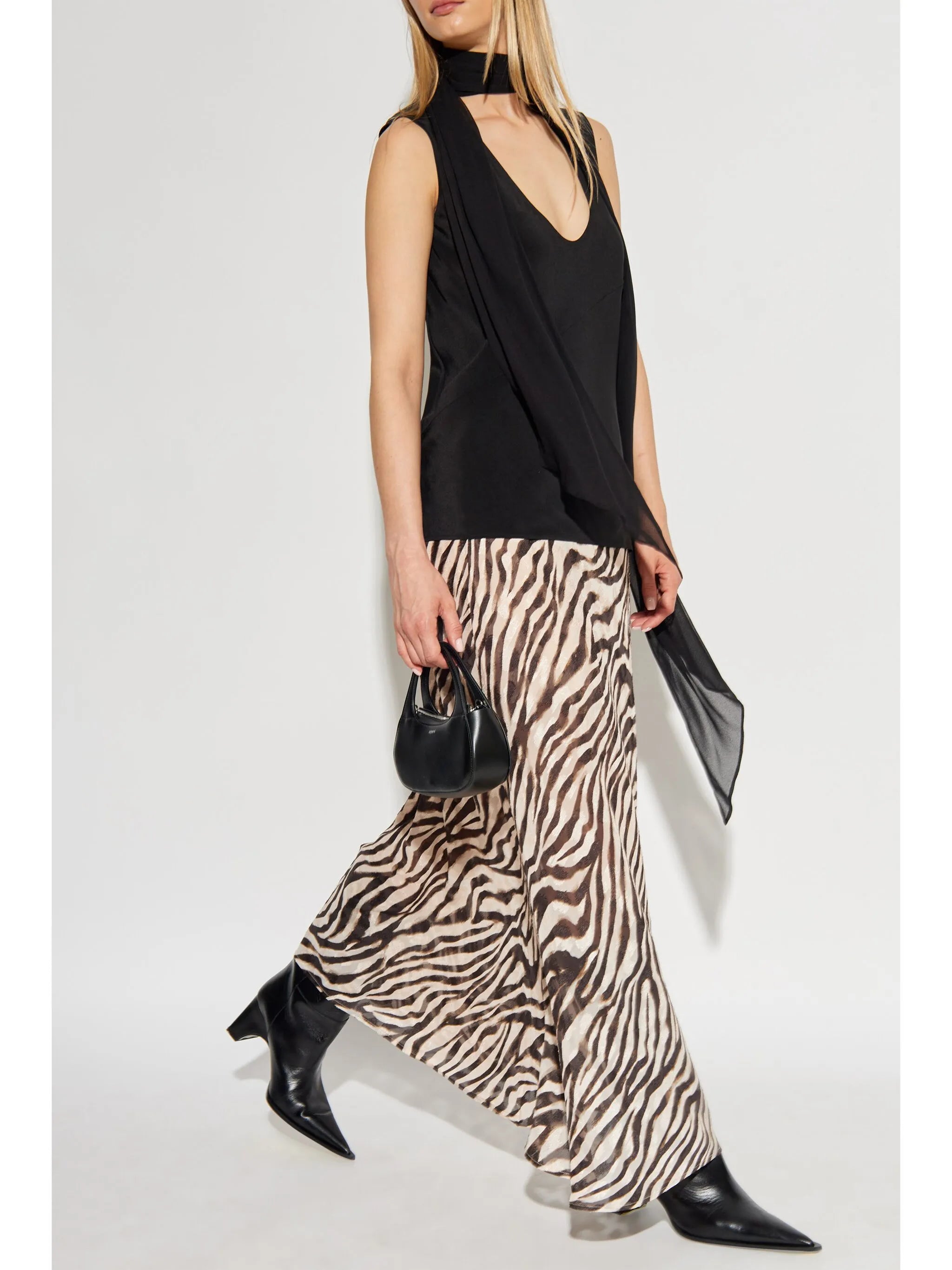 scarf sleeveless top