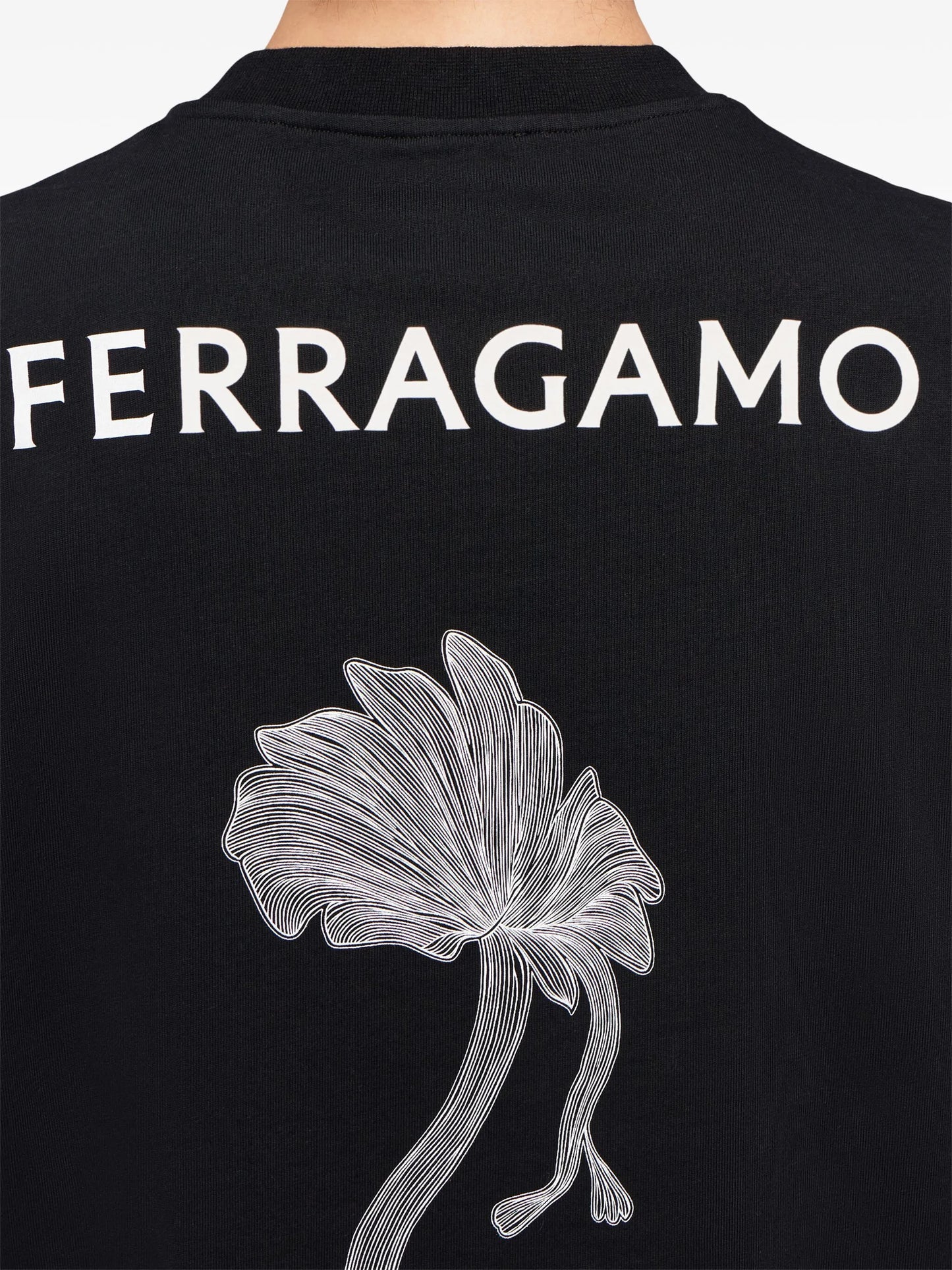 graphic-print T-shirt
