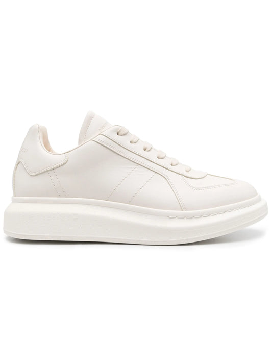 Oversized Retro sneakers