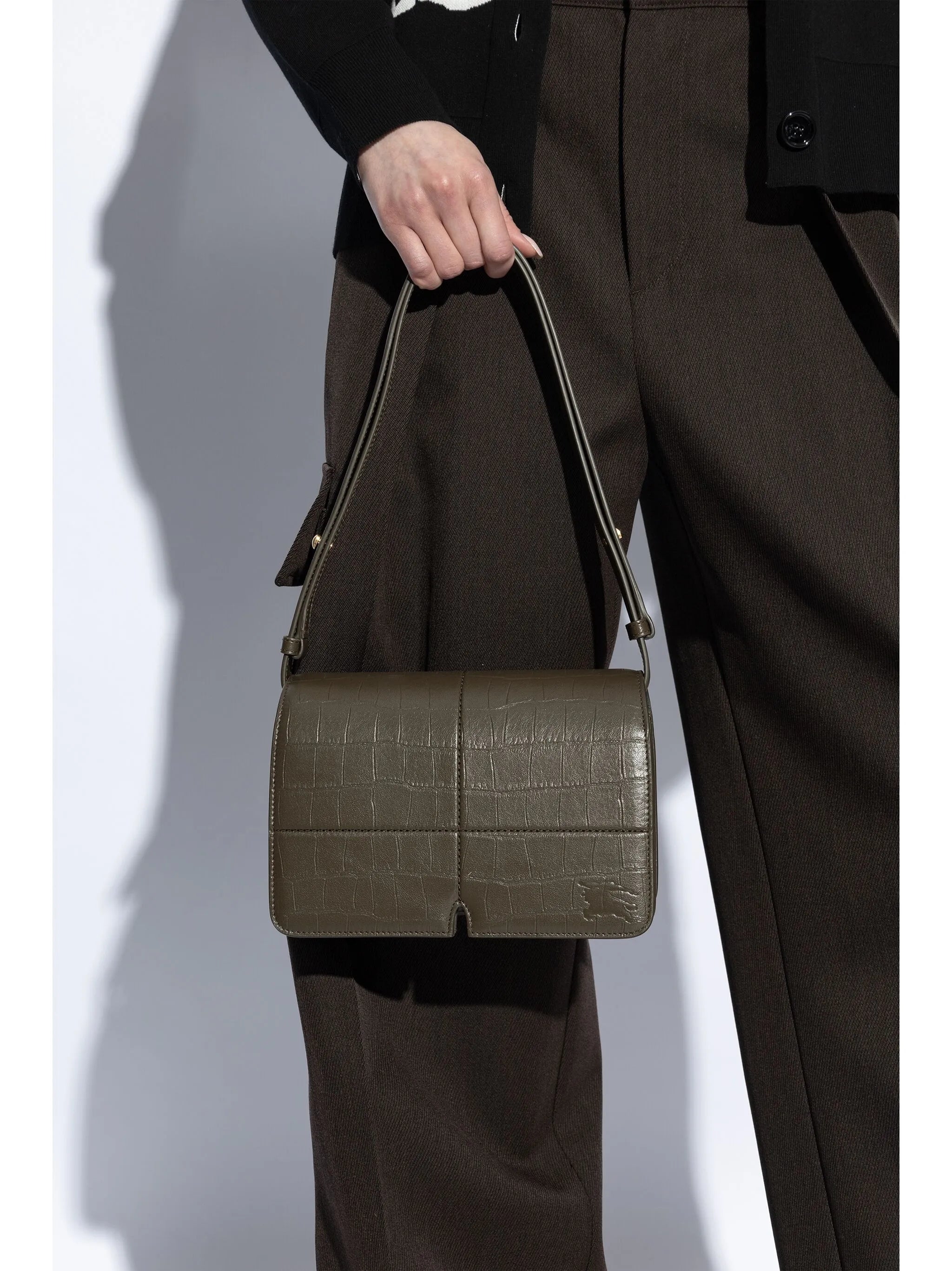 Snip shoulder bag
