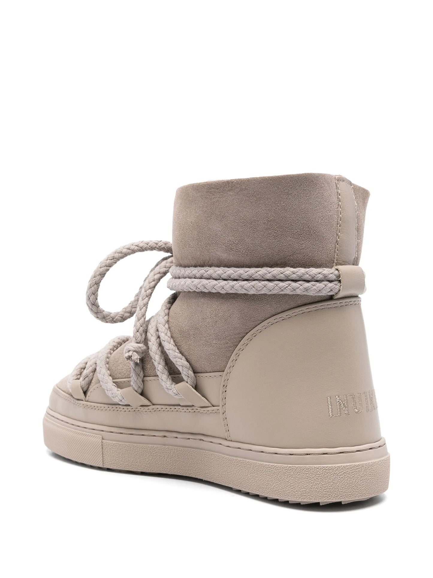 Classic snow boots