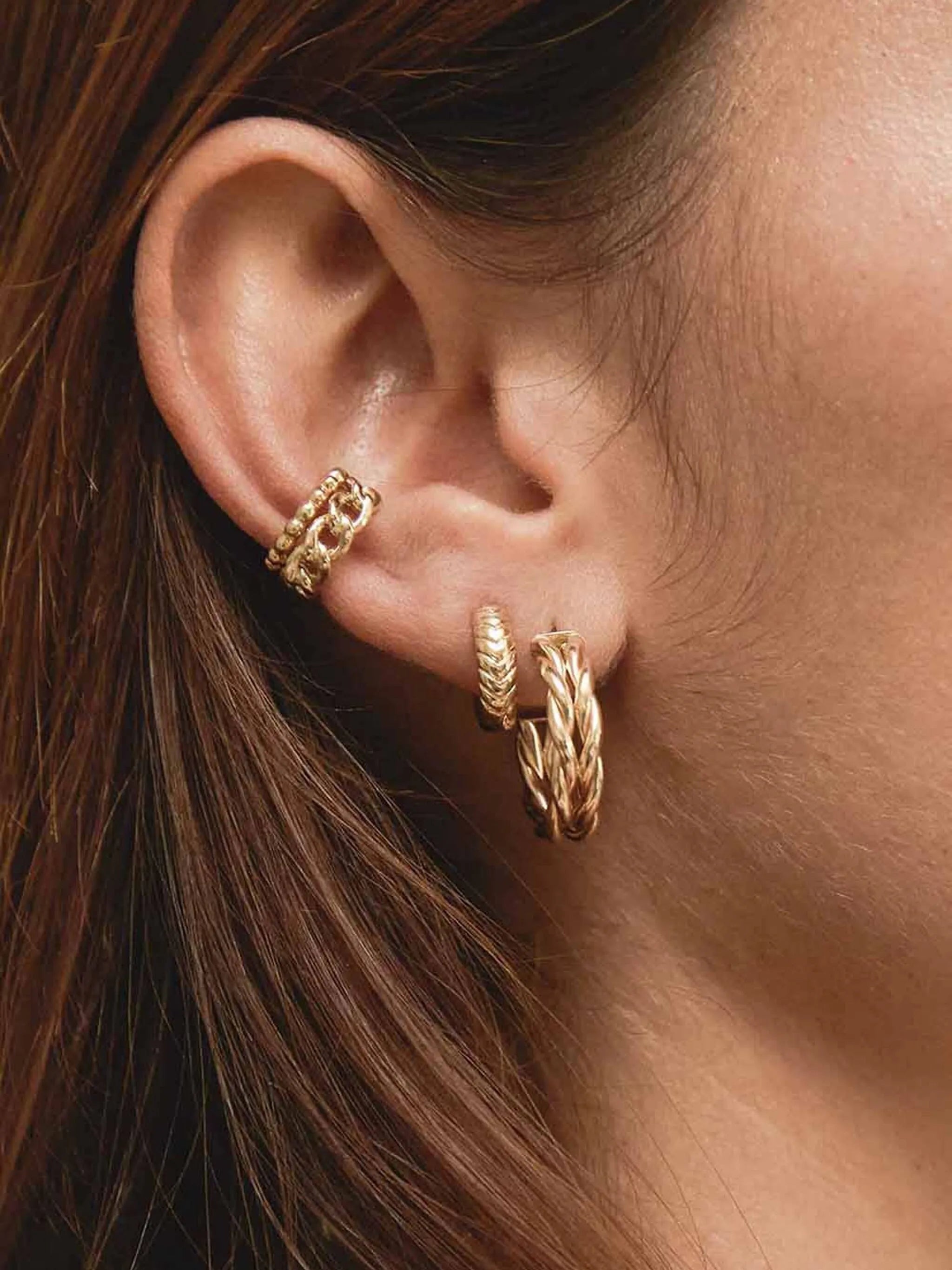 14kt yellow gold medium curb chain ear cuff