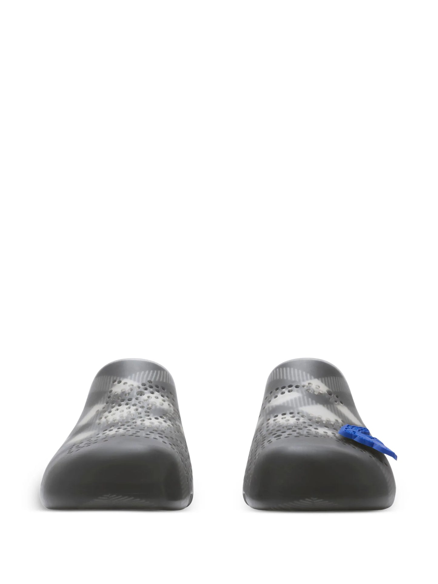 Stingray check clogs