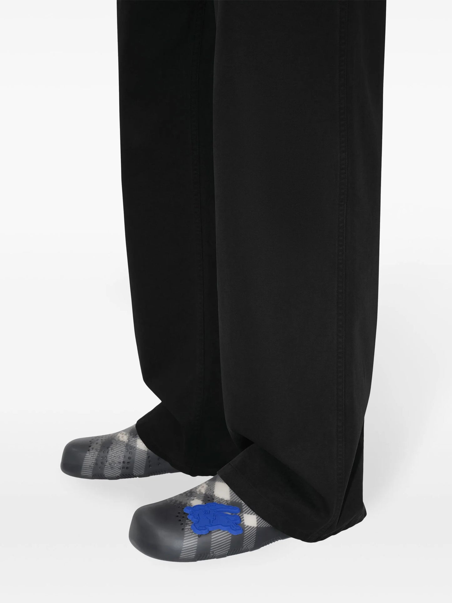 Stingray check clogs