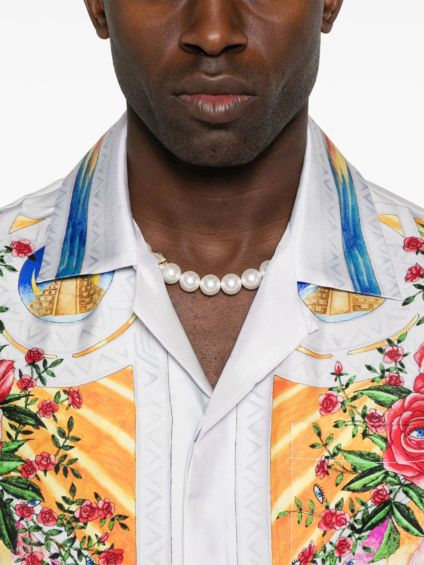 graphic-print shirt