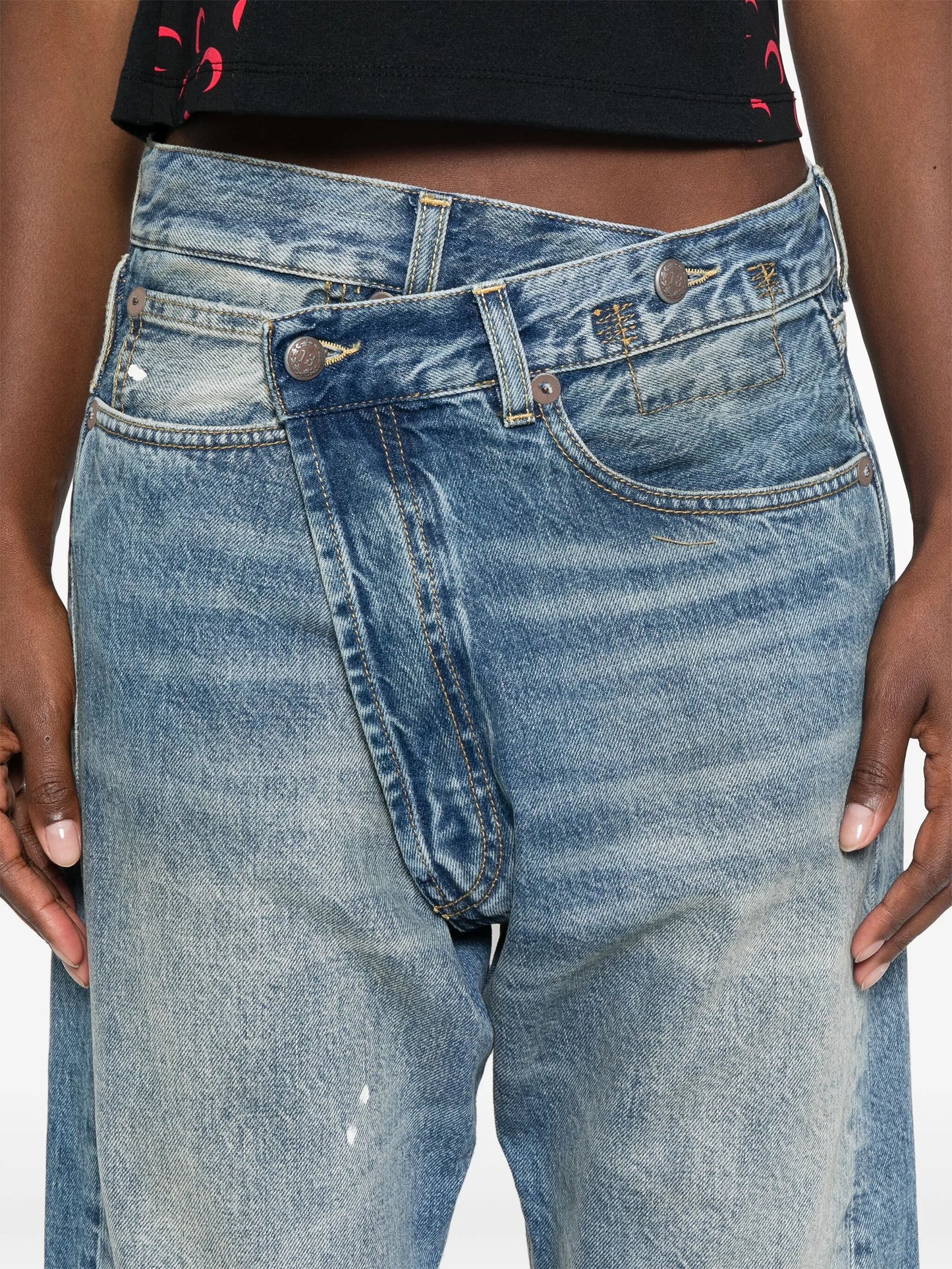 Crossover jeans