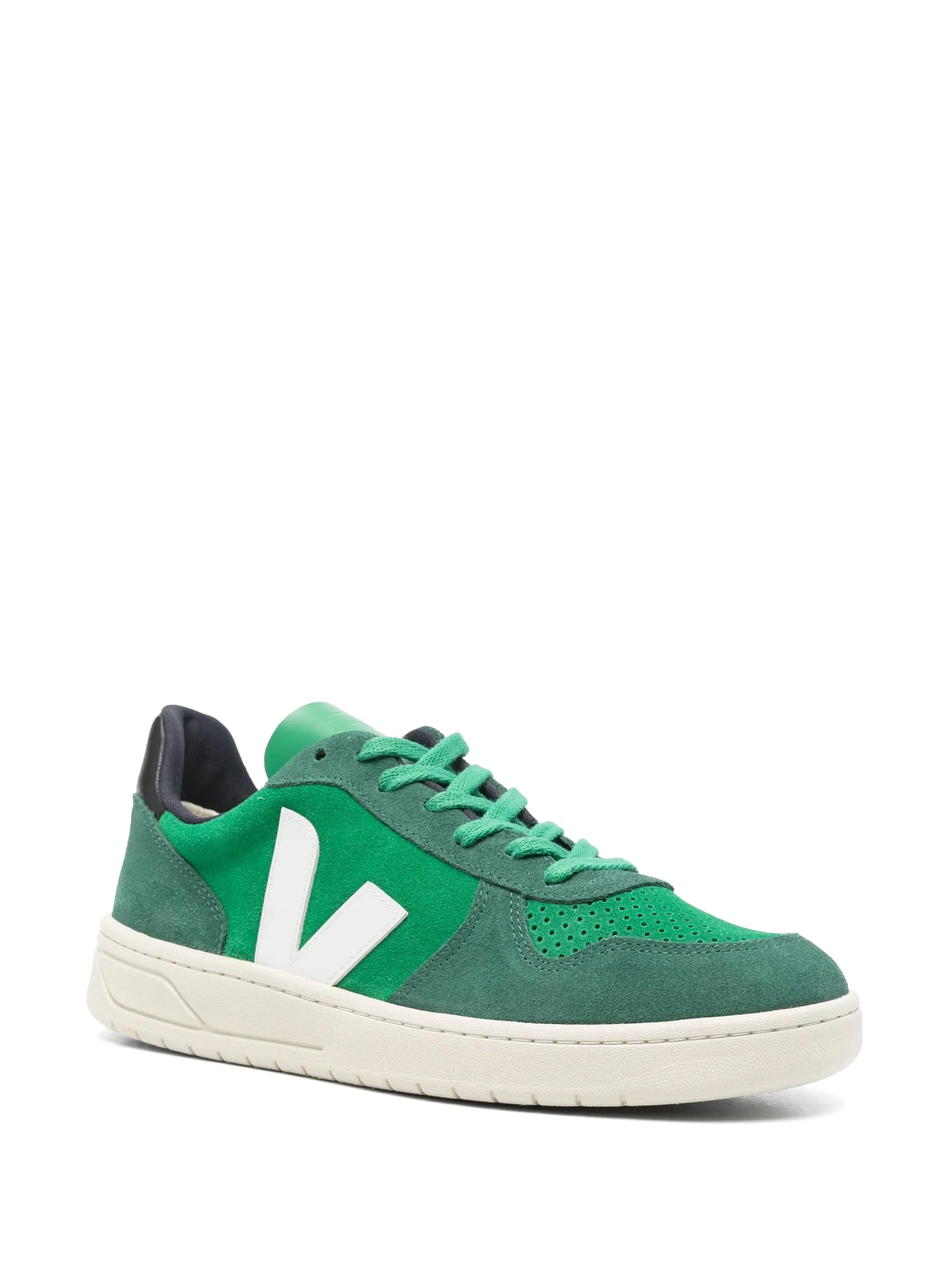 V-10 sneakers