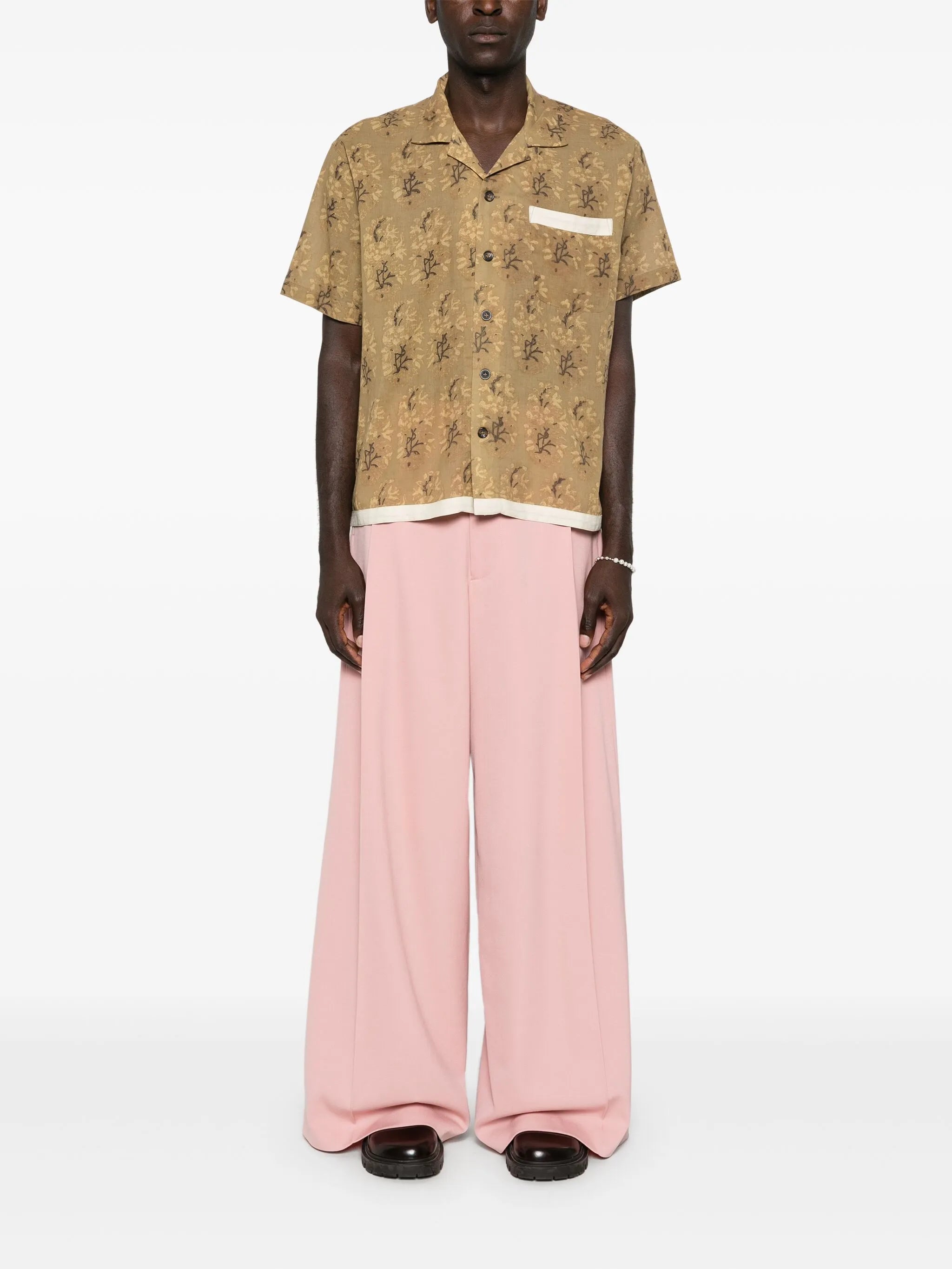 graphic-print shirt