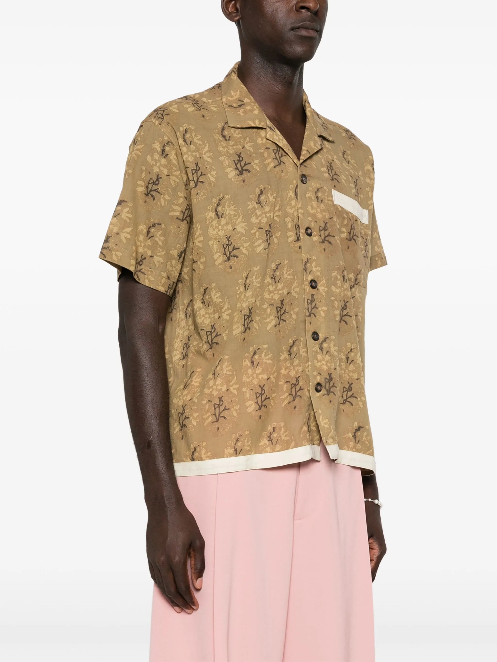 graphic-print shirt