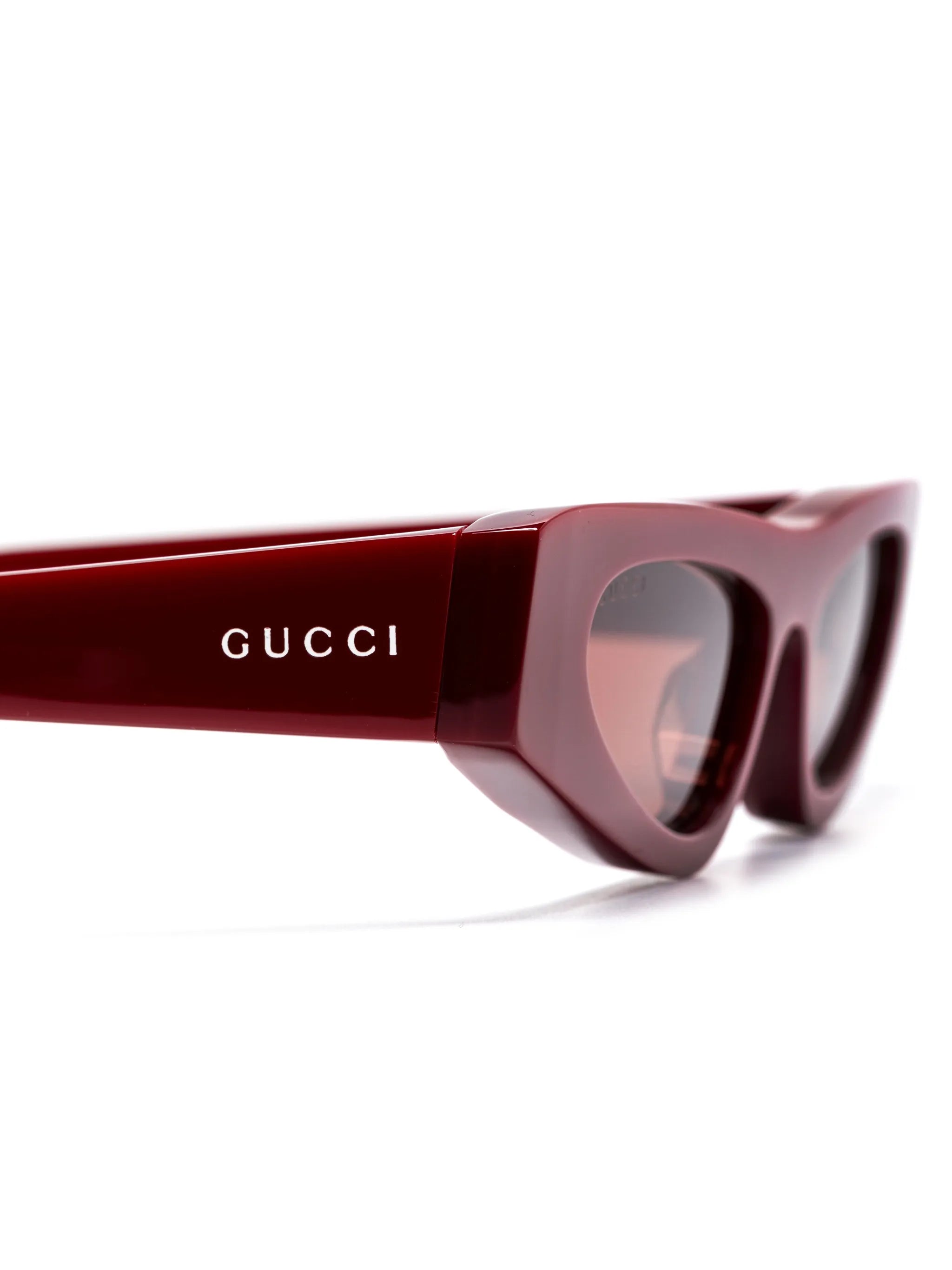 cat-eye-frame sunglasses