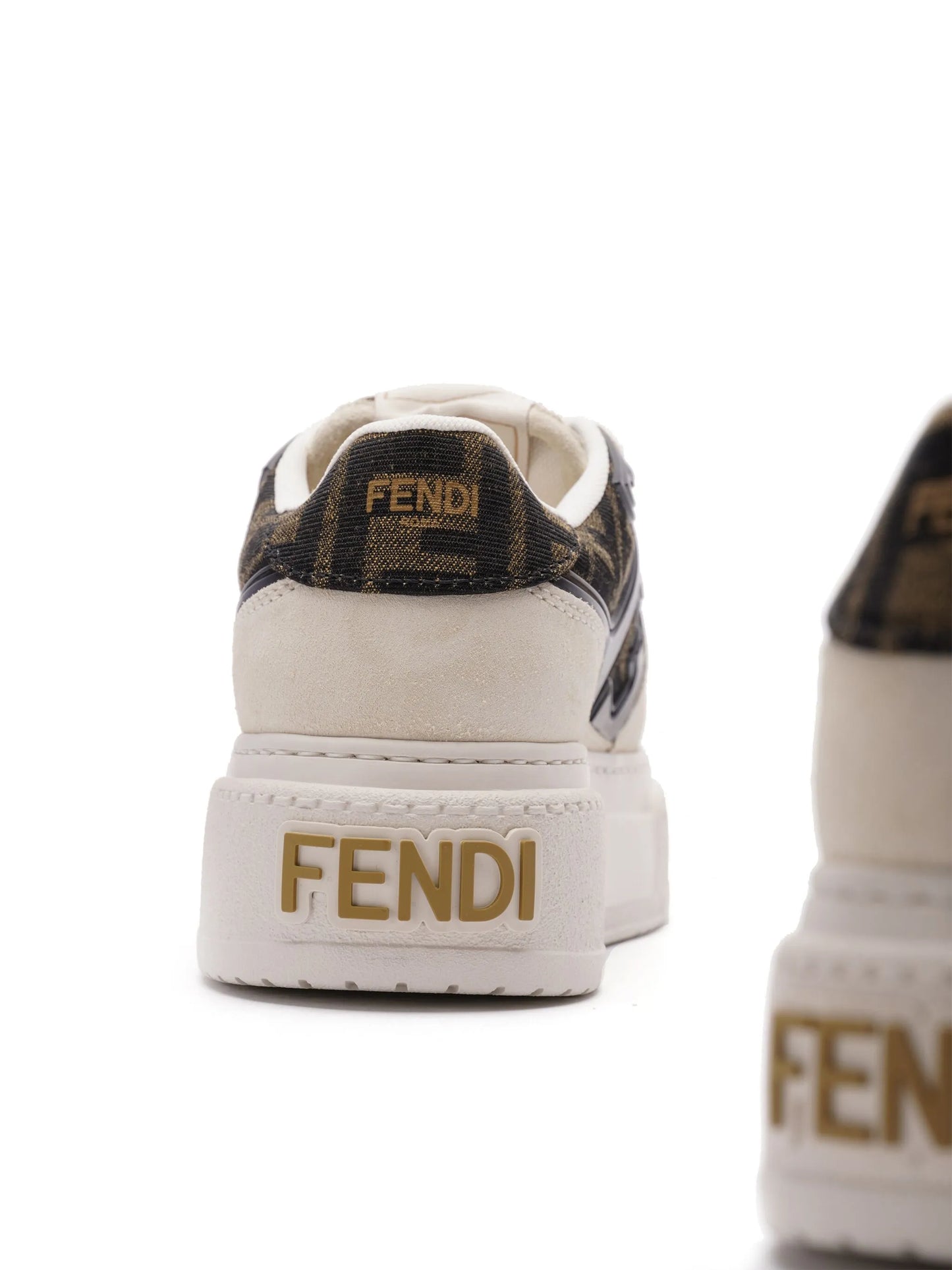 Zuca-motif panelled sneakers