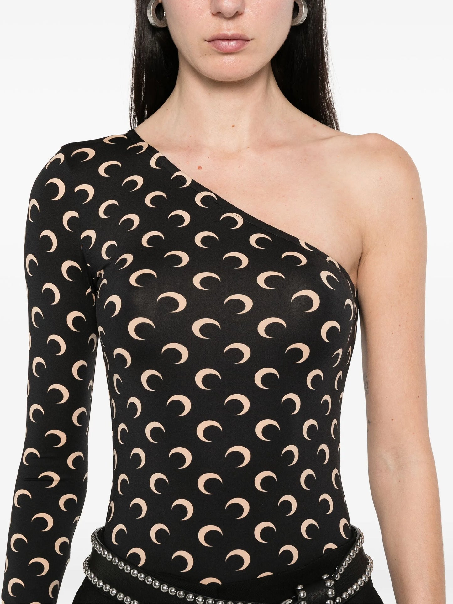 Crescent Moon asymmetric top