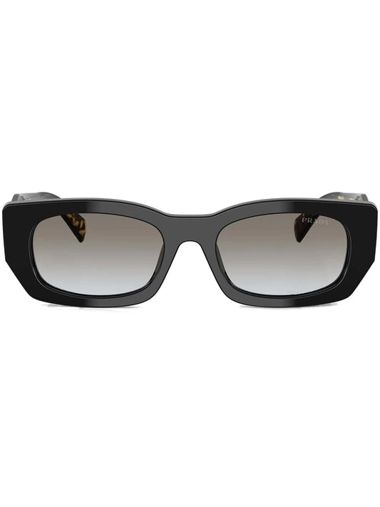 tortoiseshell-effect sunglasses