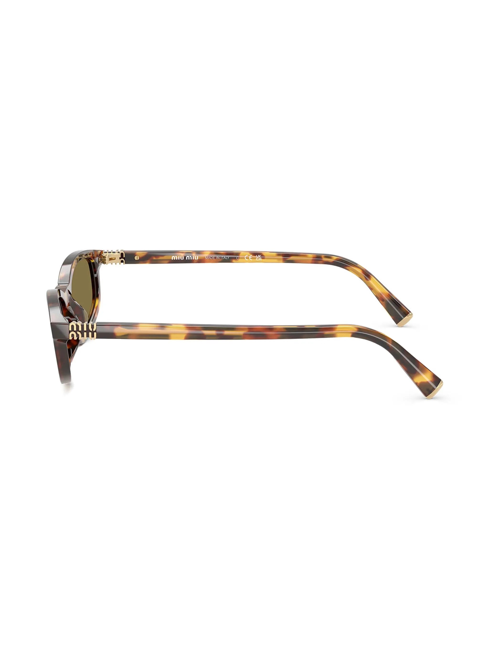 tortoiseshell-effect sunglasses