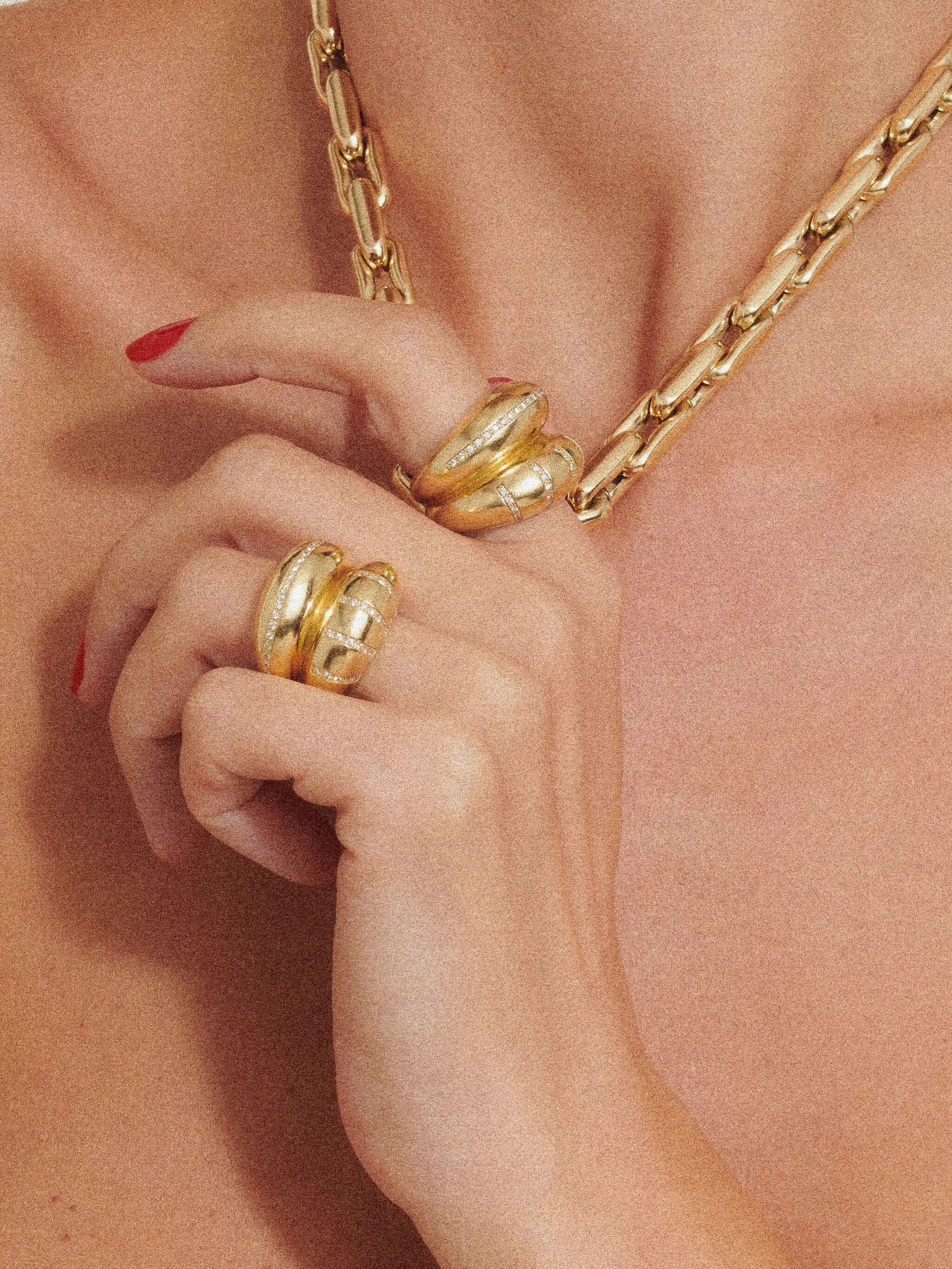 14kt yellow gold large Apollonia diamond ring