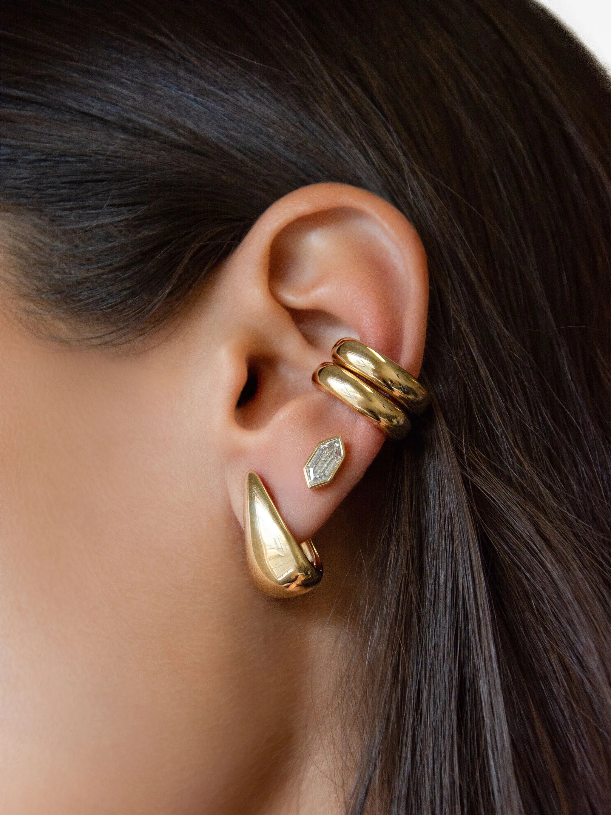 18kt yellow gold Cosmo ear cuff