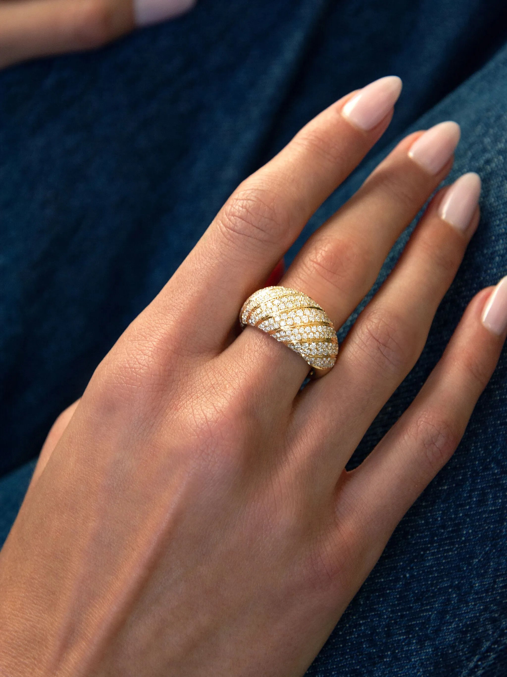 18kt yellow gold domed diamond ring