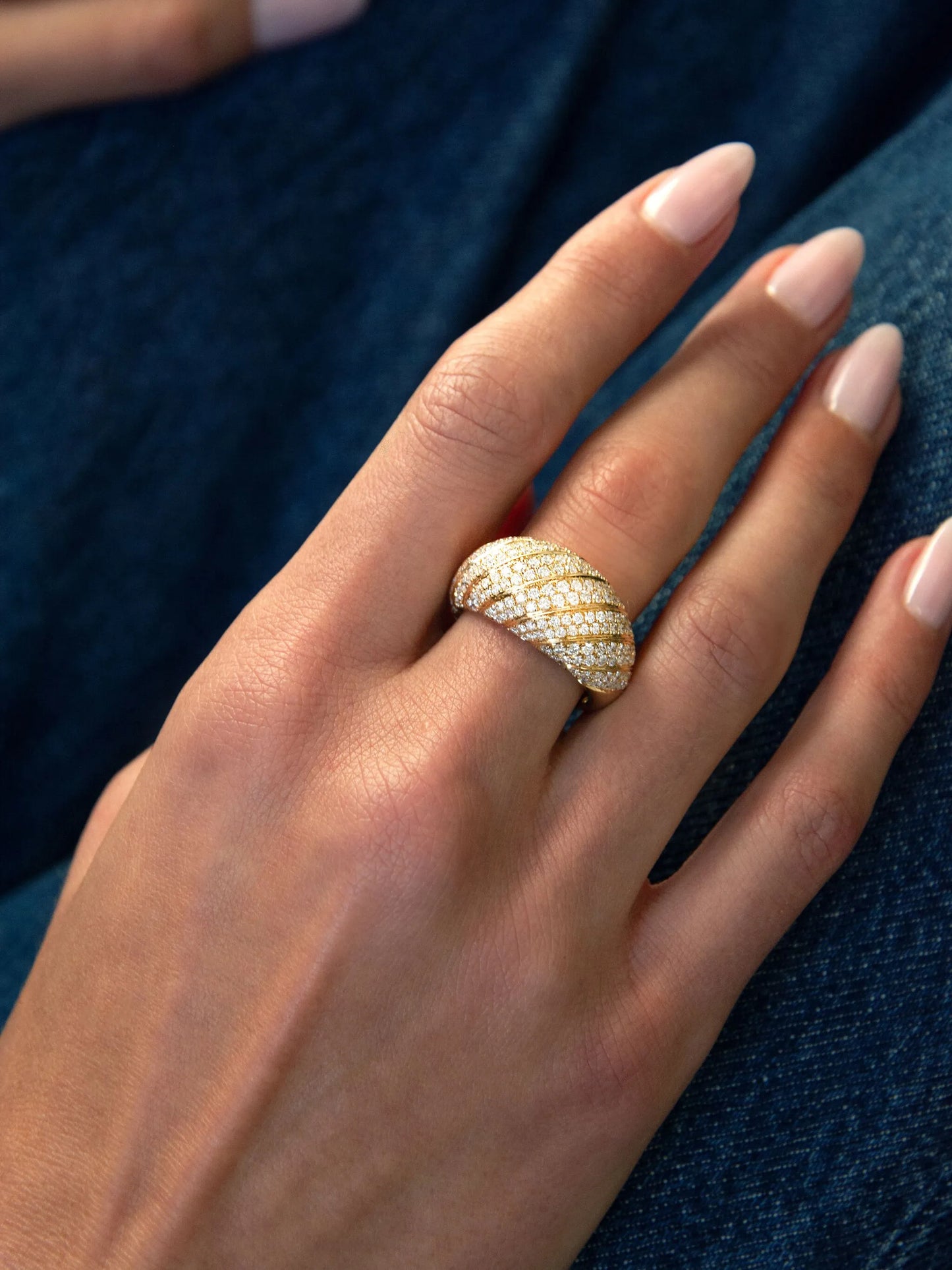 18kt yellow gold domed diamond ring