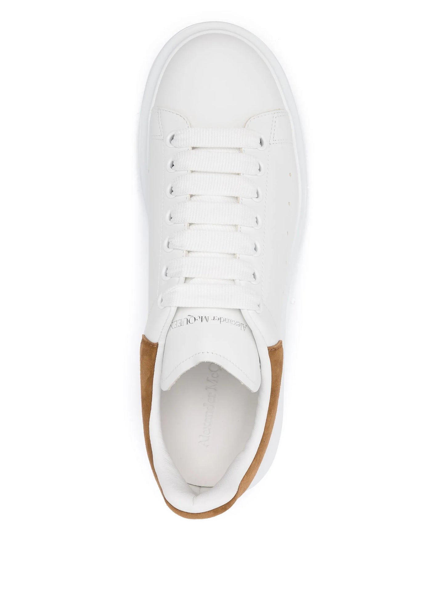 Court sneakers