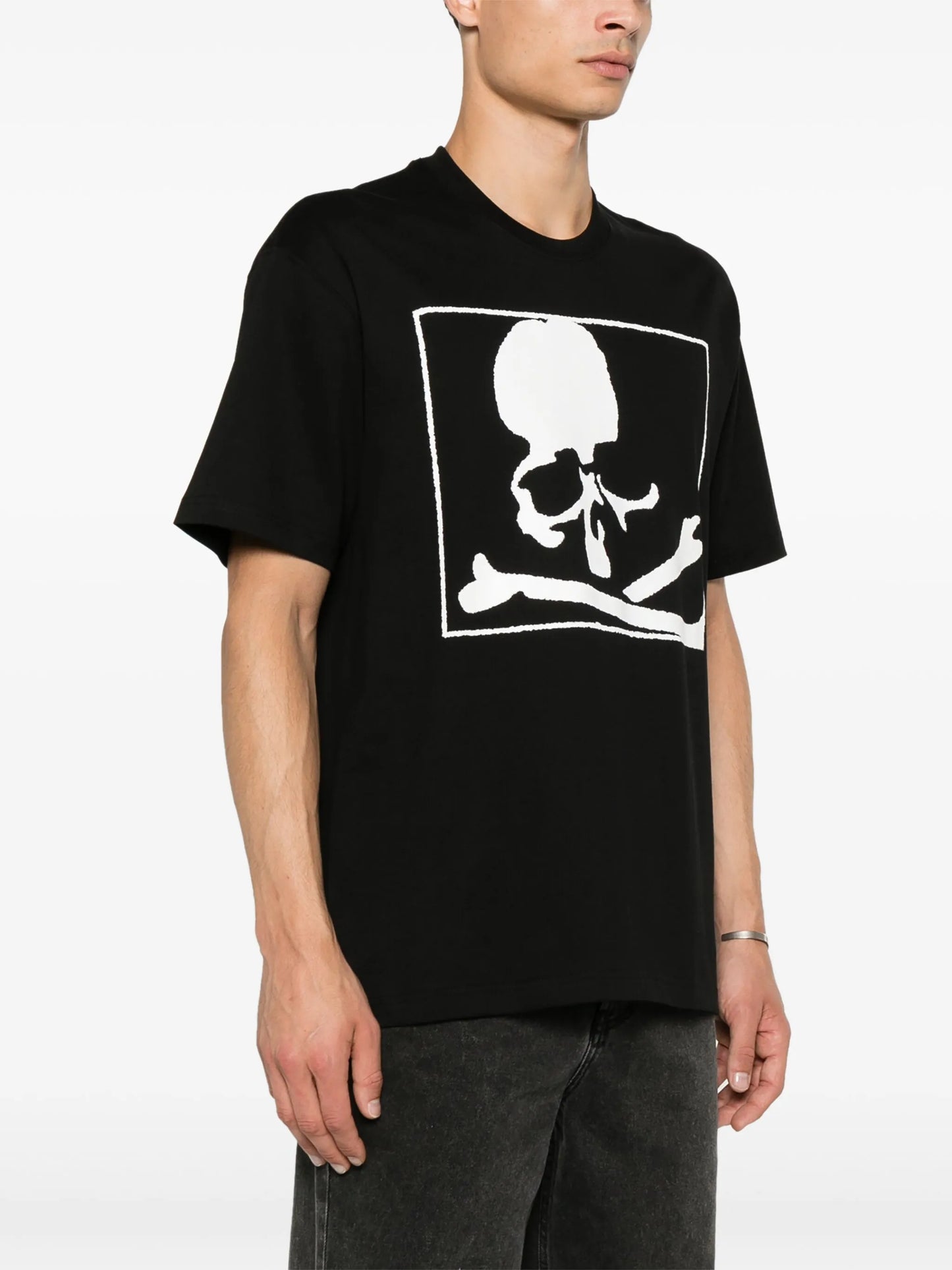 blurred skull-print T-shirt