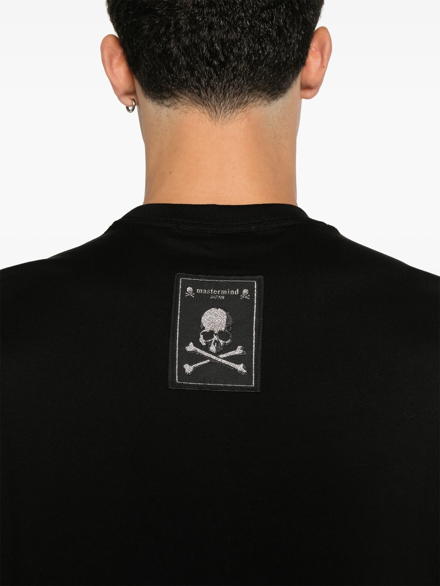 blurred skull-print T-shirt