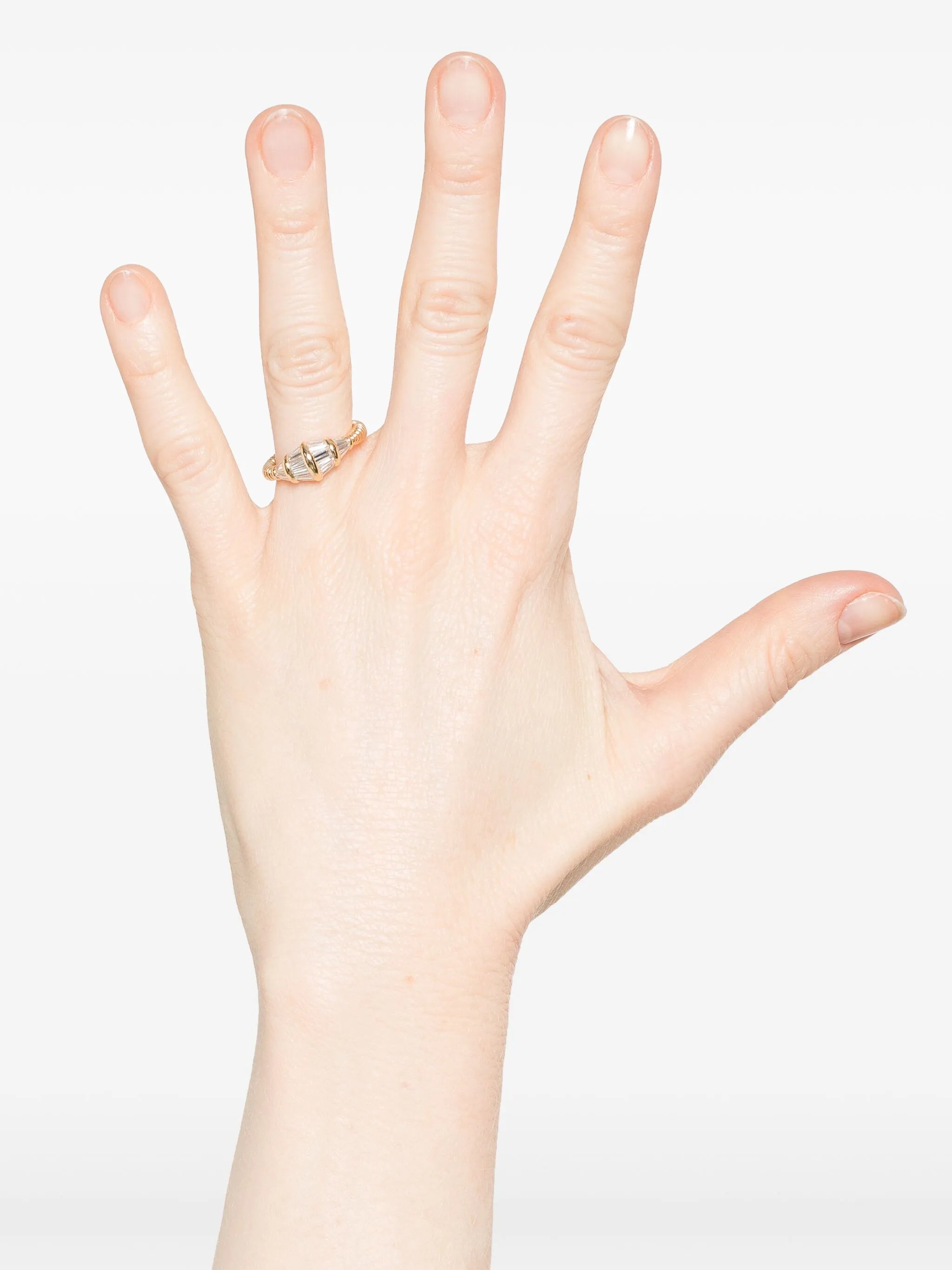 18kt yellow gold diamond ring