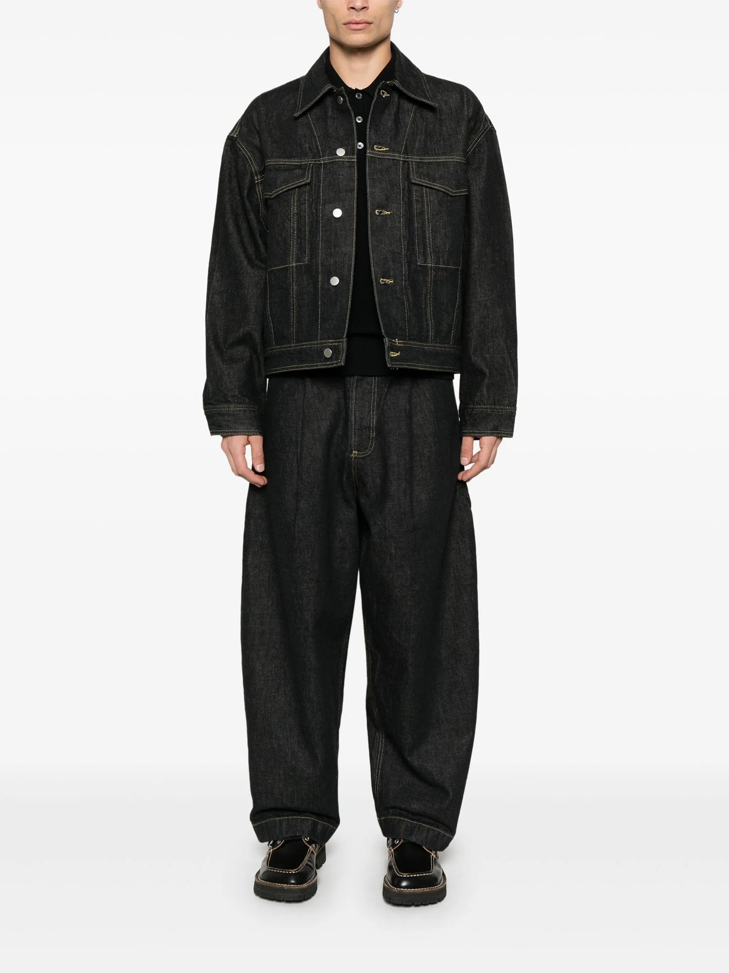 pleated-detailing jeans