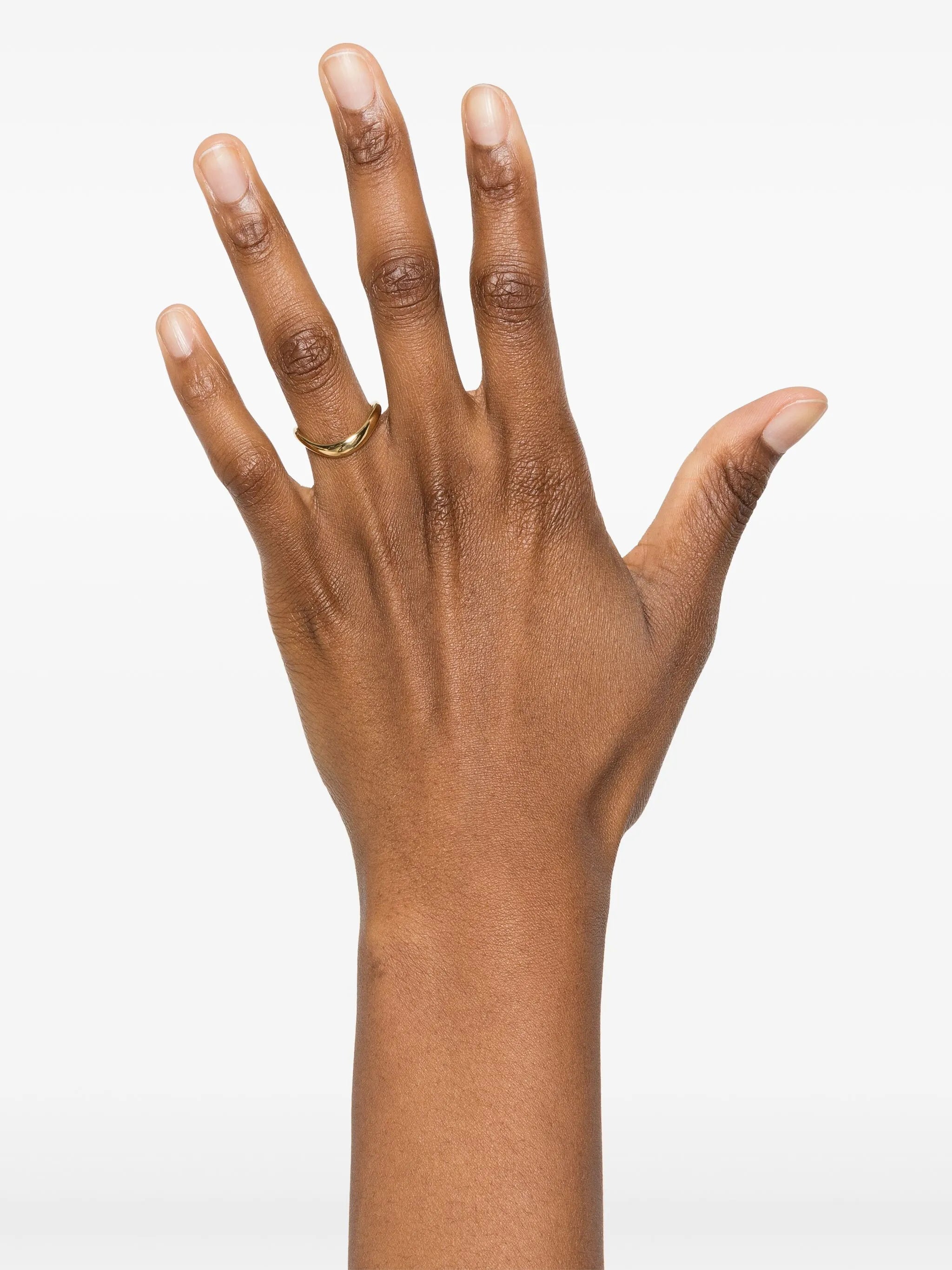 18kt yellow gold Delia Plain ring