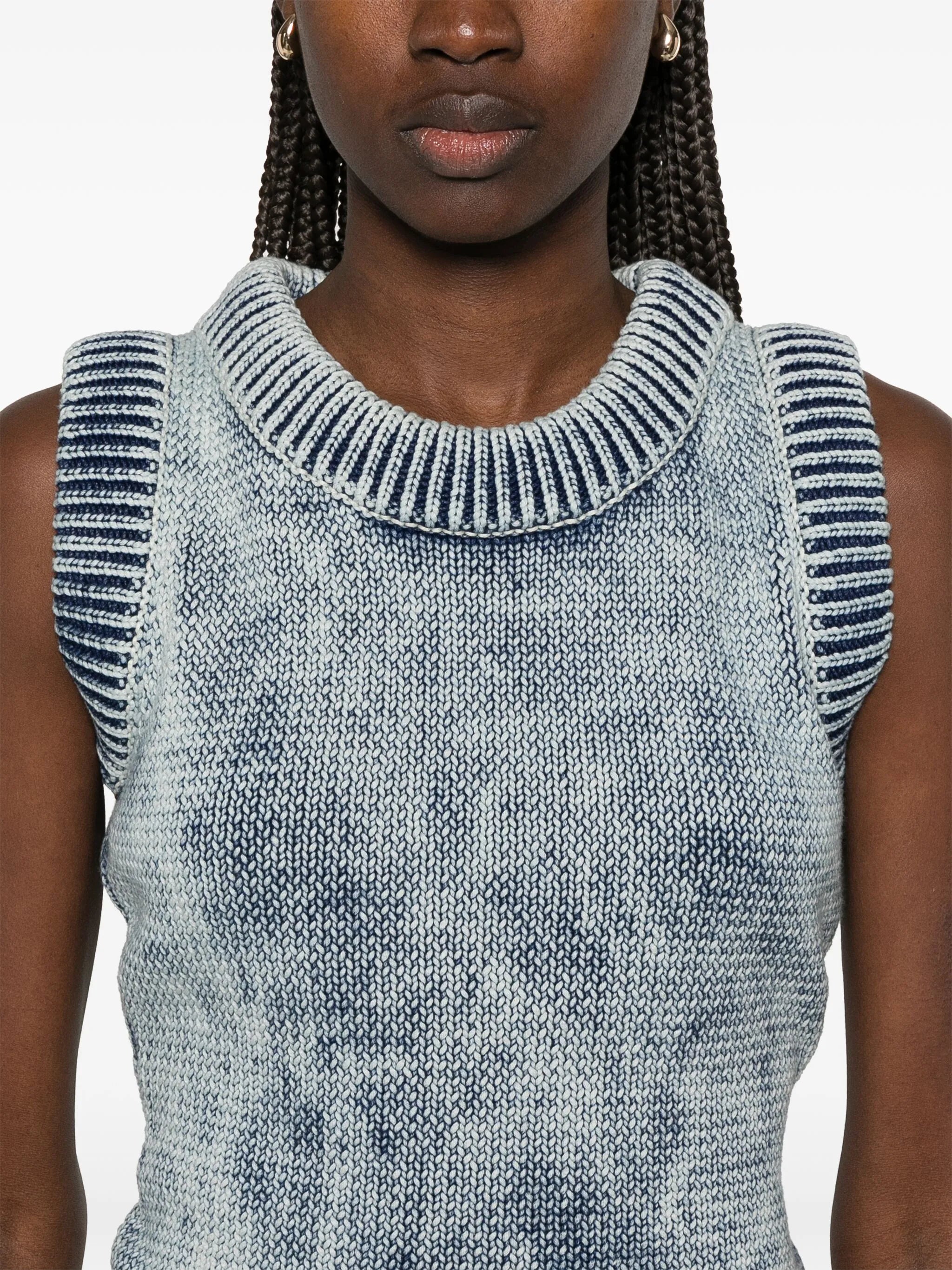 knitted vest