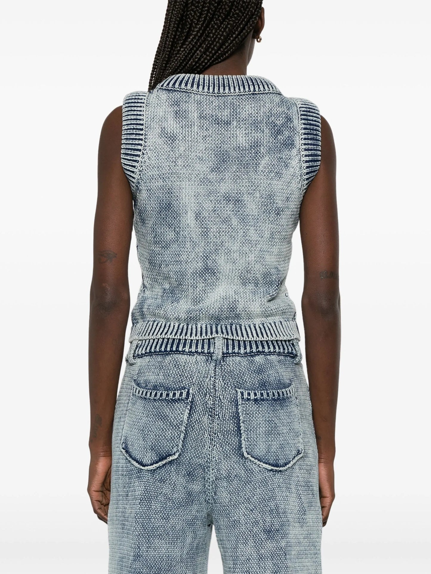 knitted vest