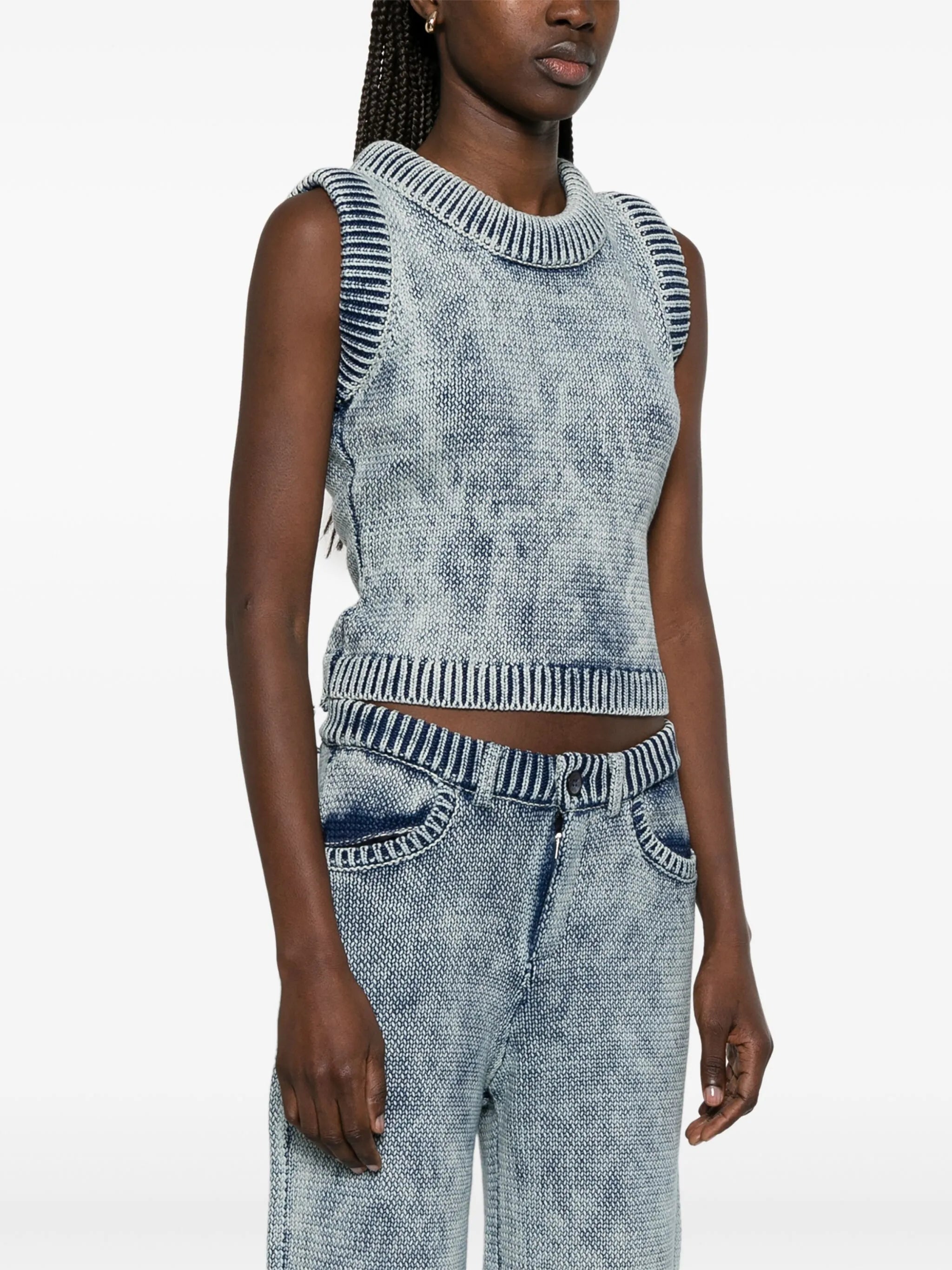 knitted vest