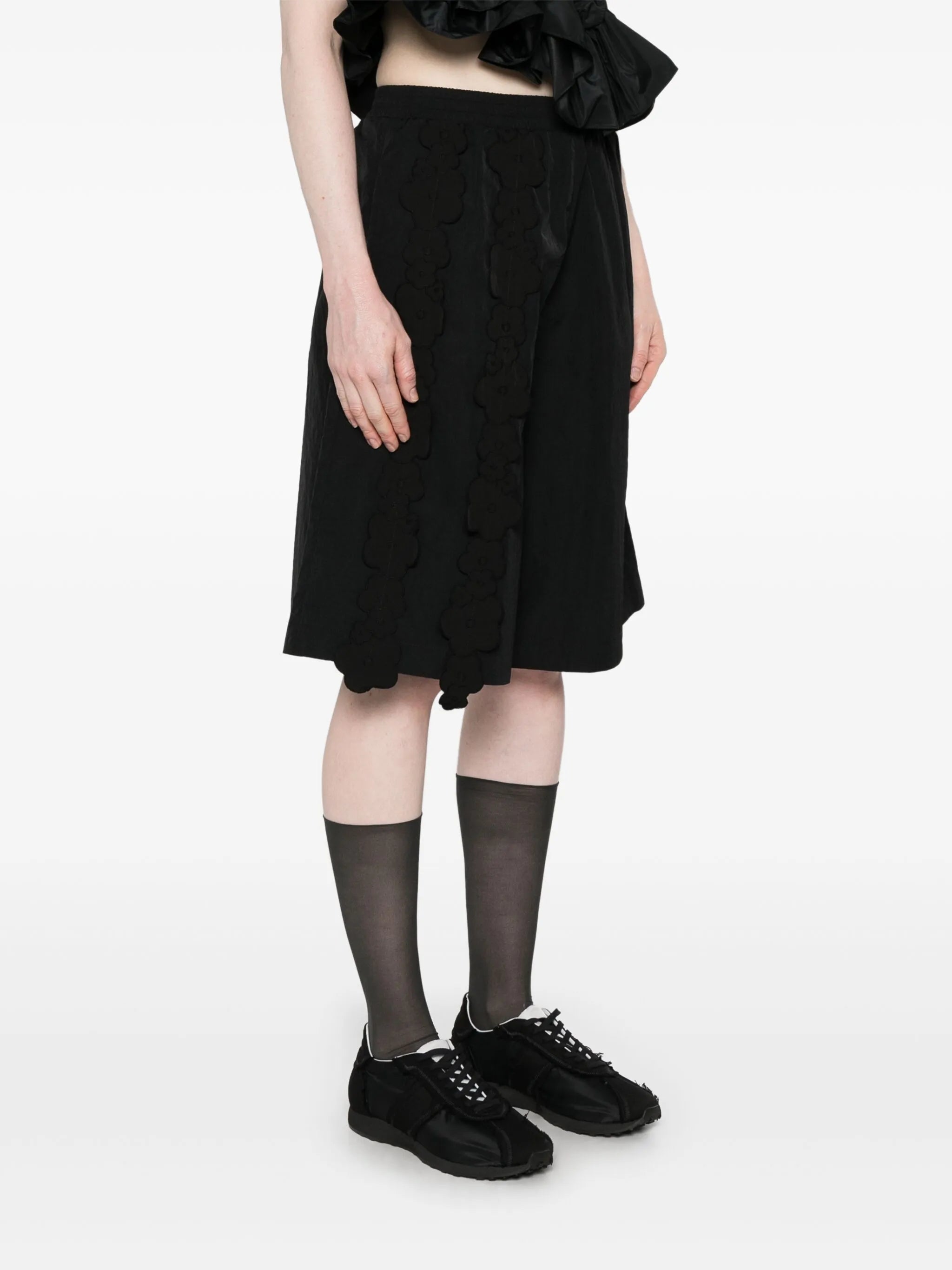 Angel flower-trim shorts
