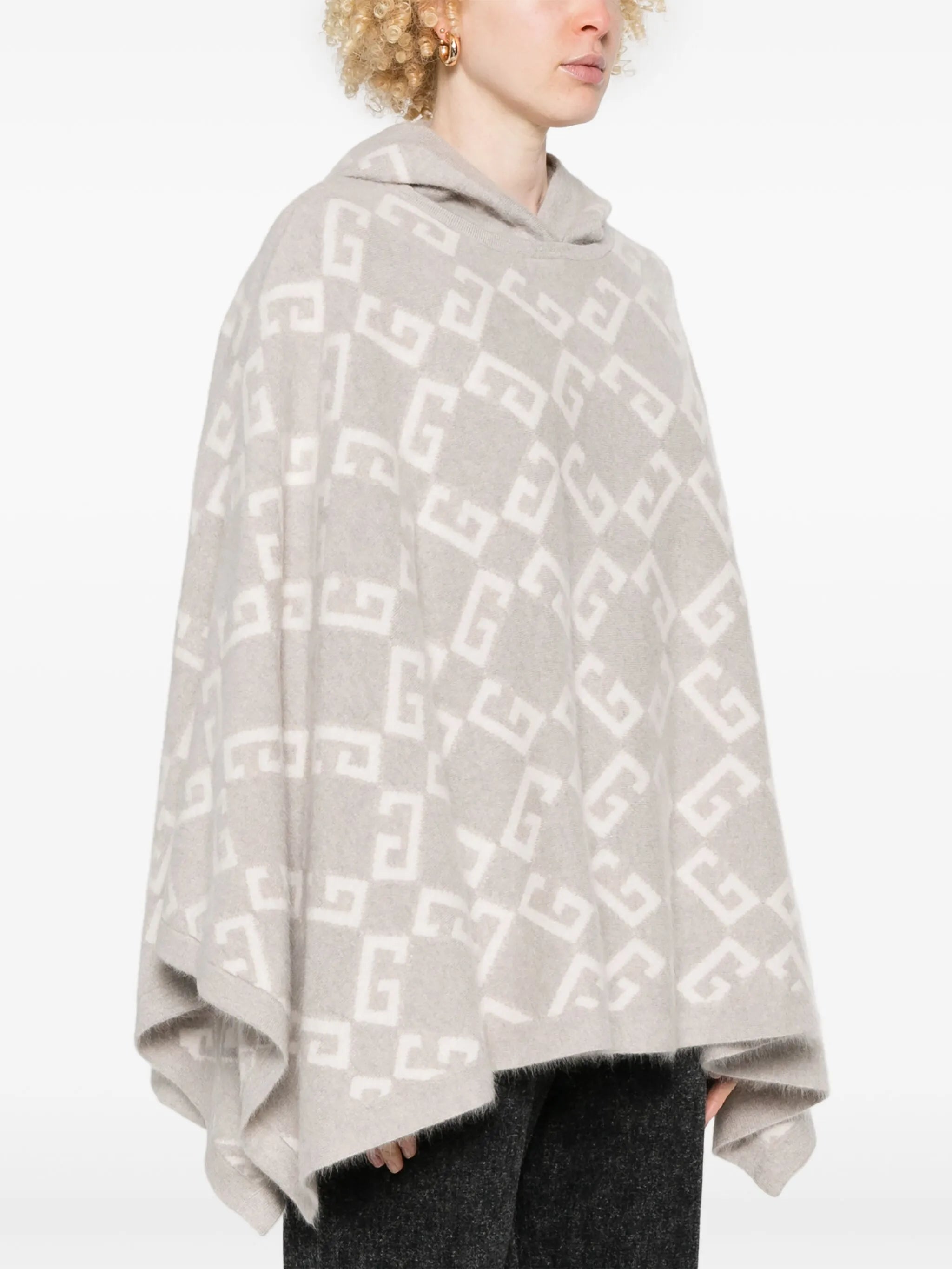 Poncho in monogram 72 jacquard