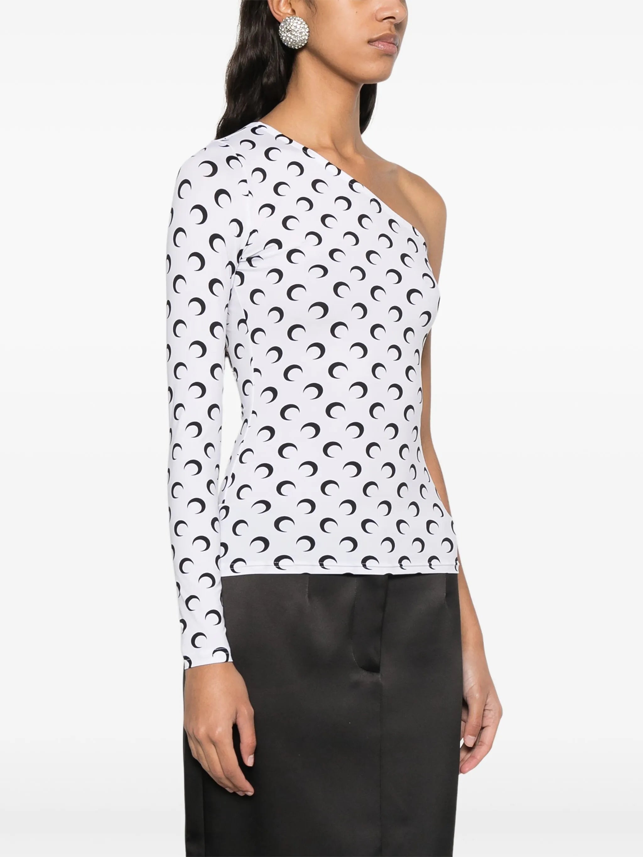 Crescent Moon asymmetric top