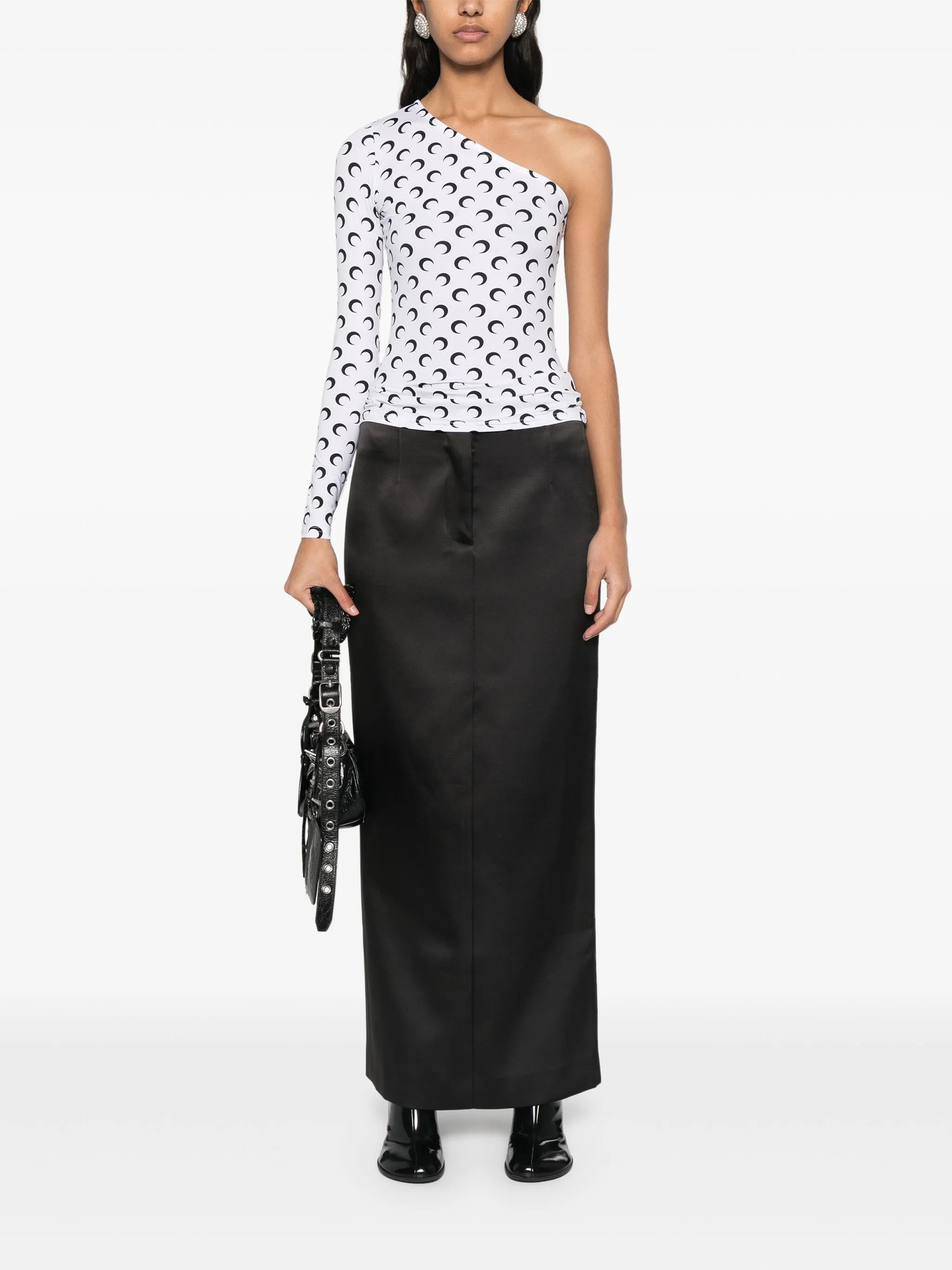 Crescent Moon asymmetric top