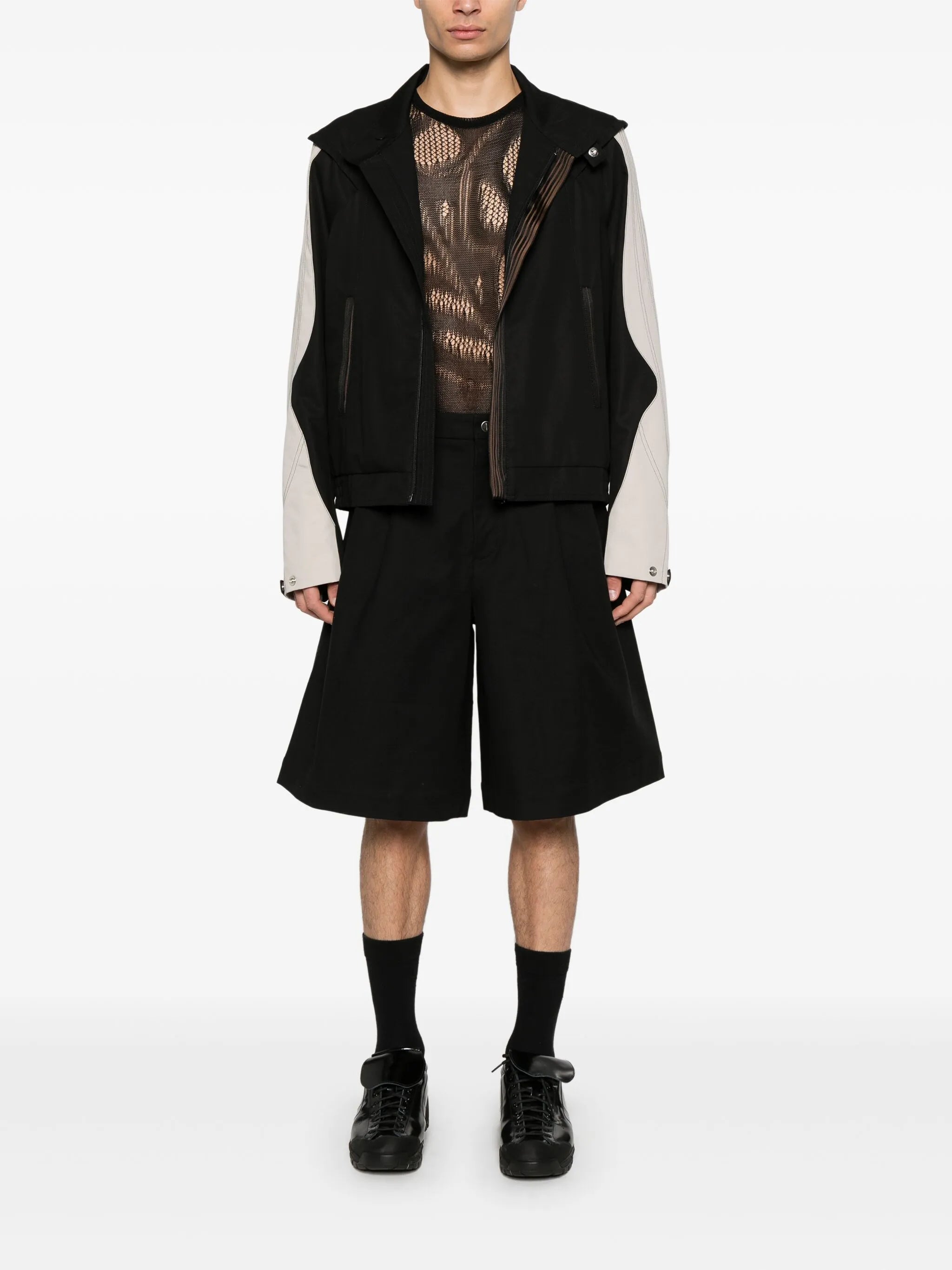 Static bermuda shorts