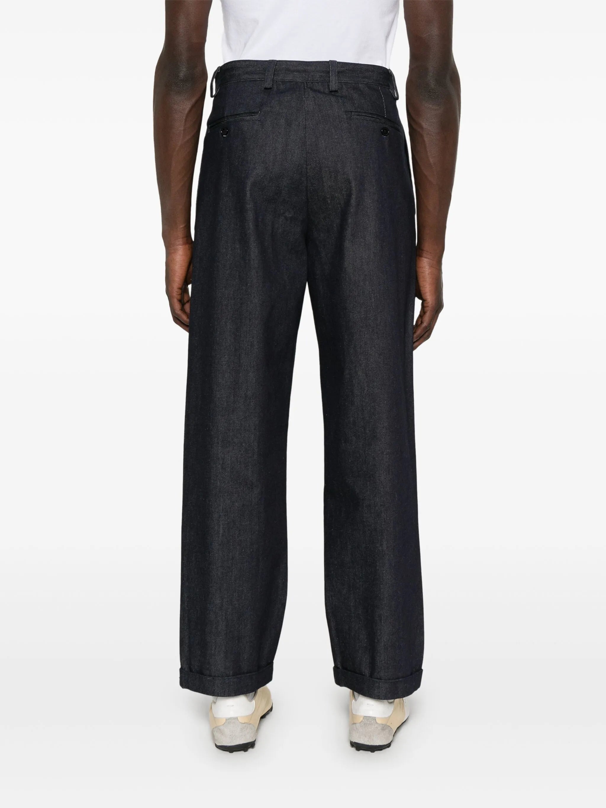 pleat-detail jeans