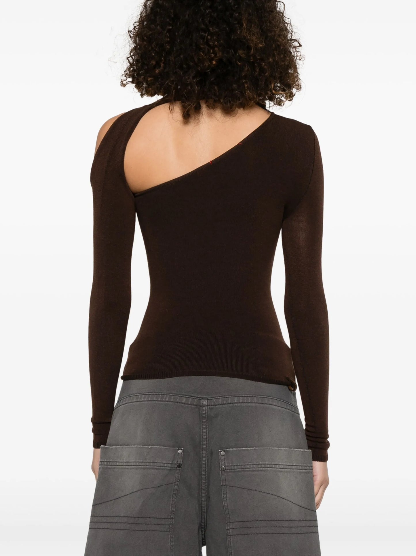 half off-shoulder T-shirt