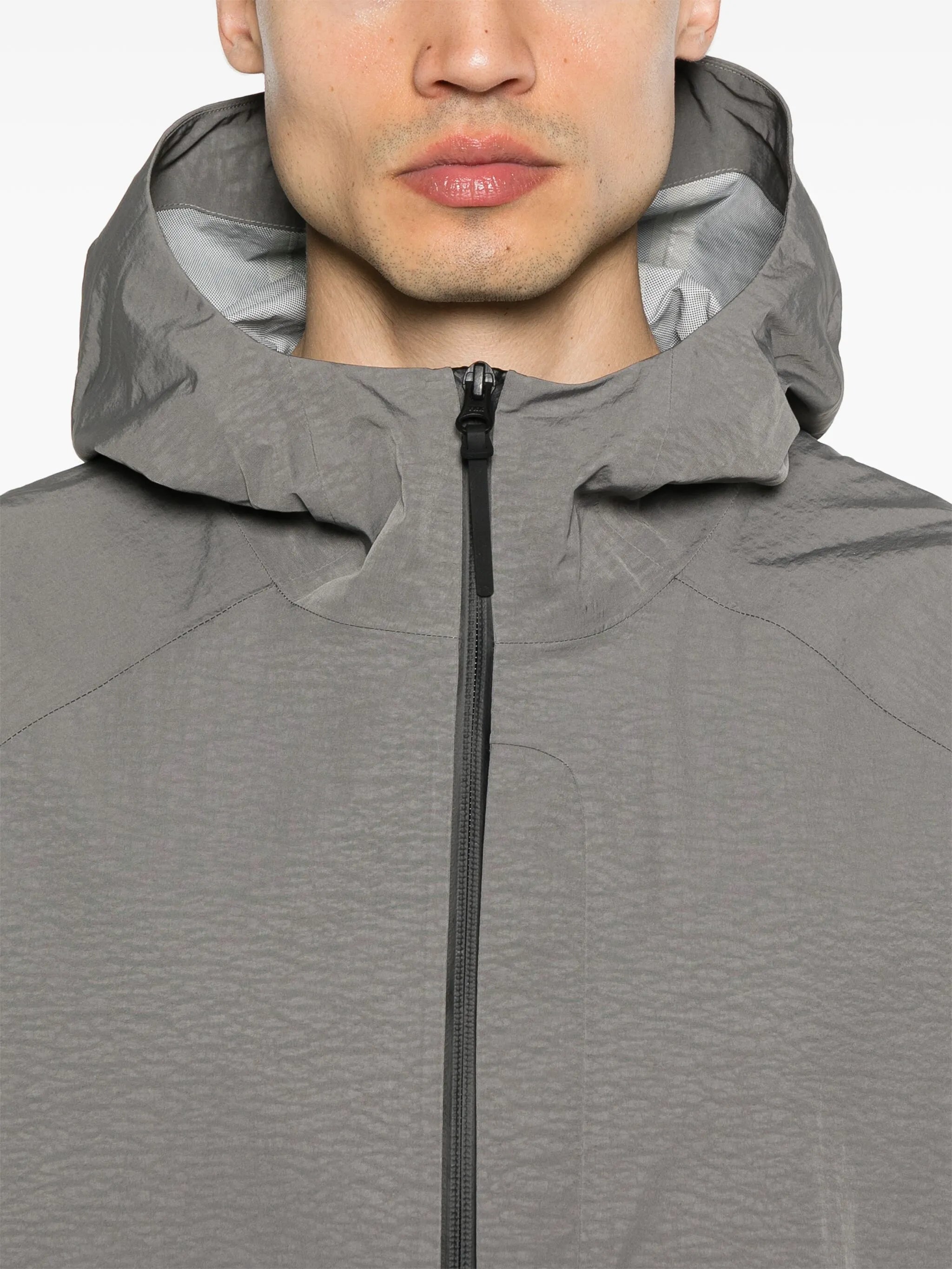 2.5L shell jacket