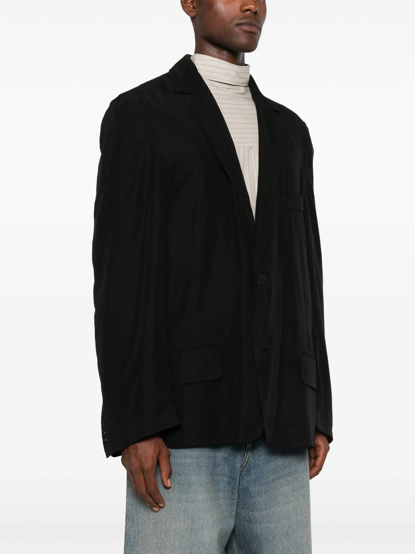 single-breasted blazer