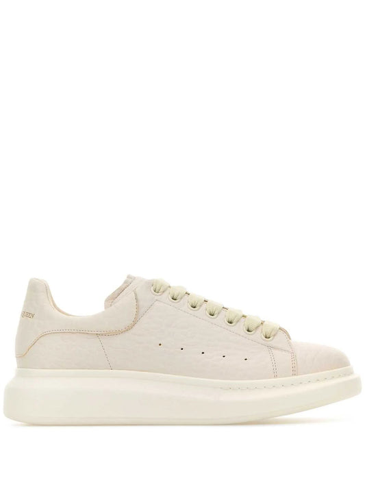 Oversized sneakers