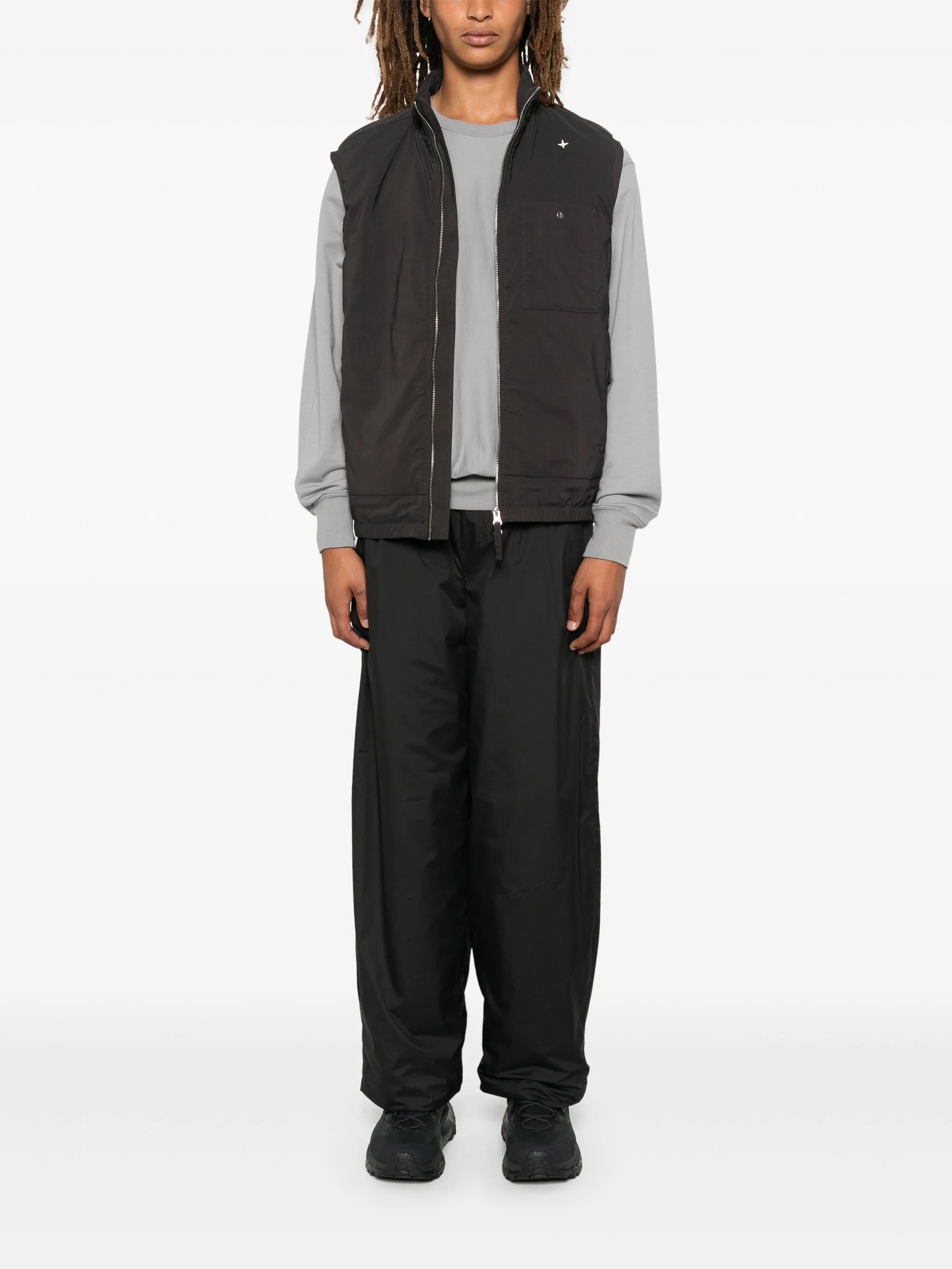 logo-embroidered gilet