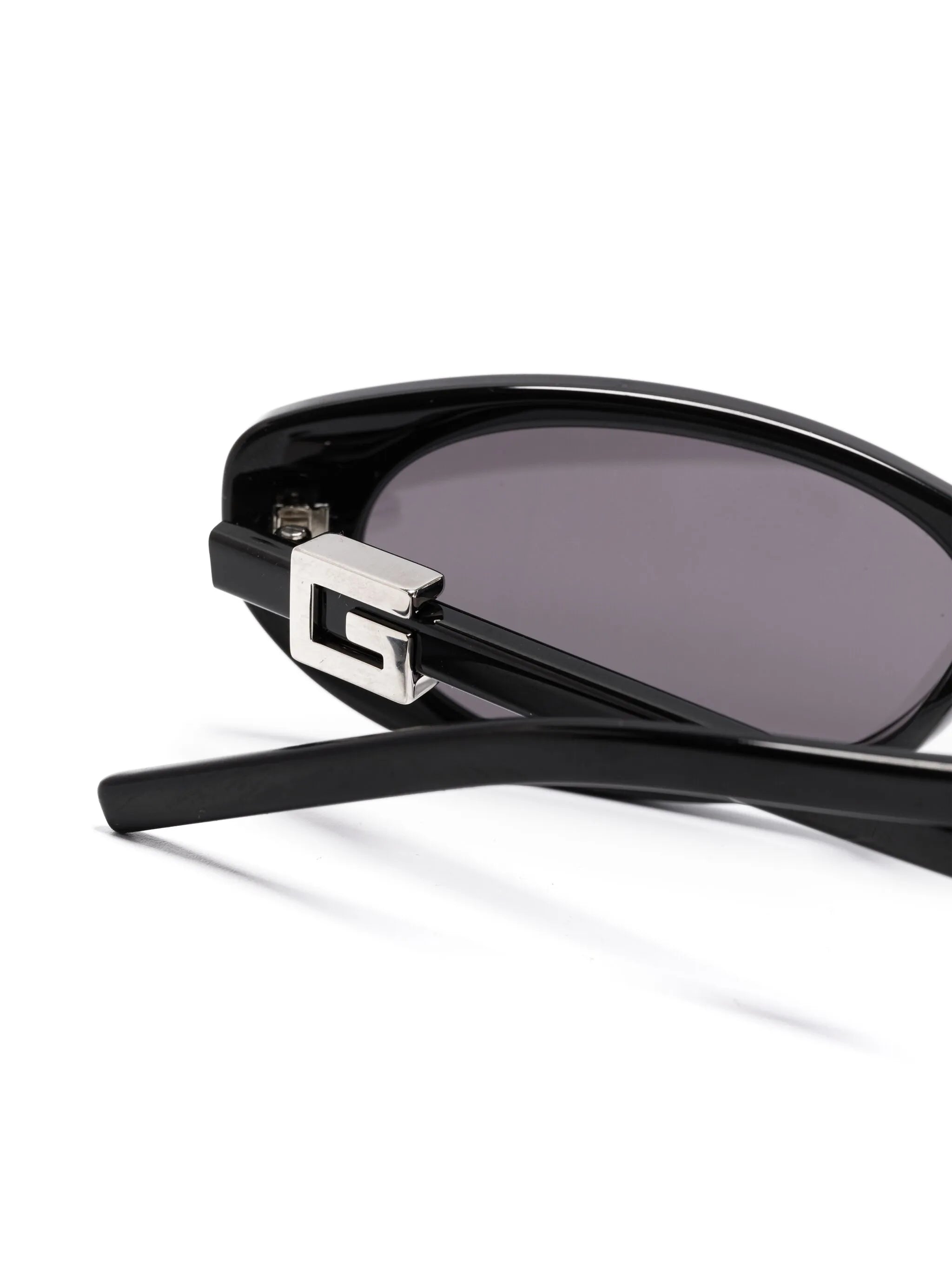 cat-eye sunglasses