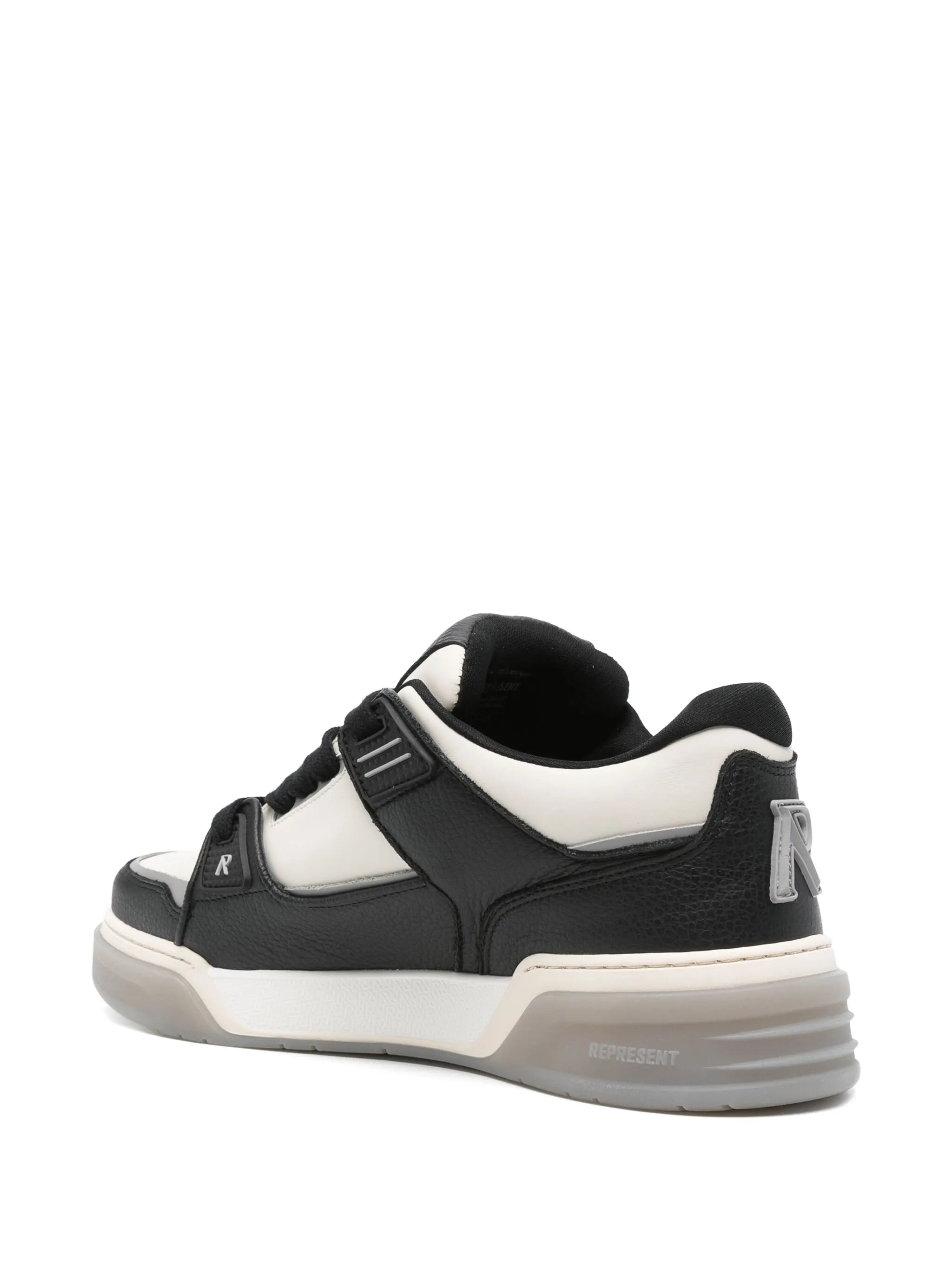 Studio sneakers