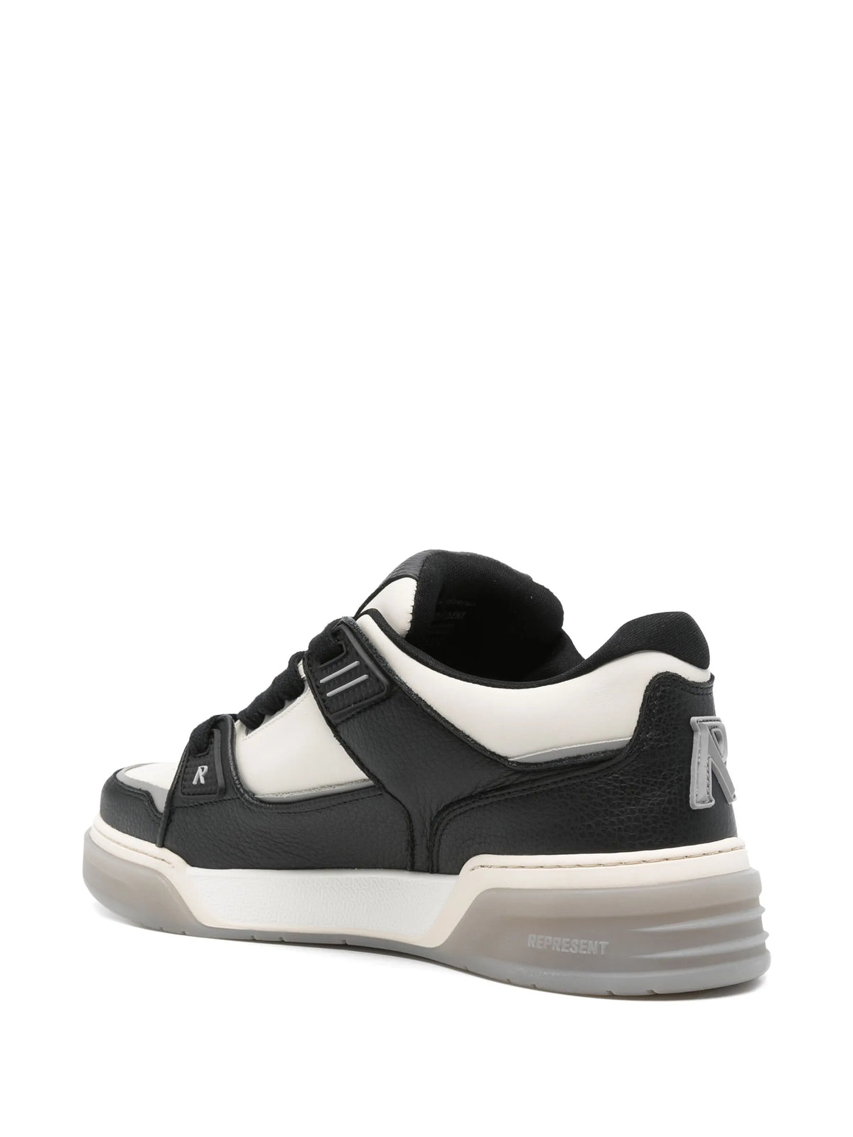 Studio sneakers