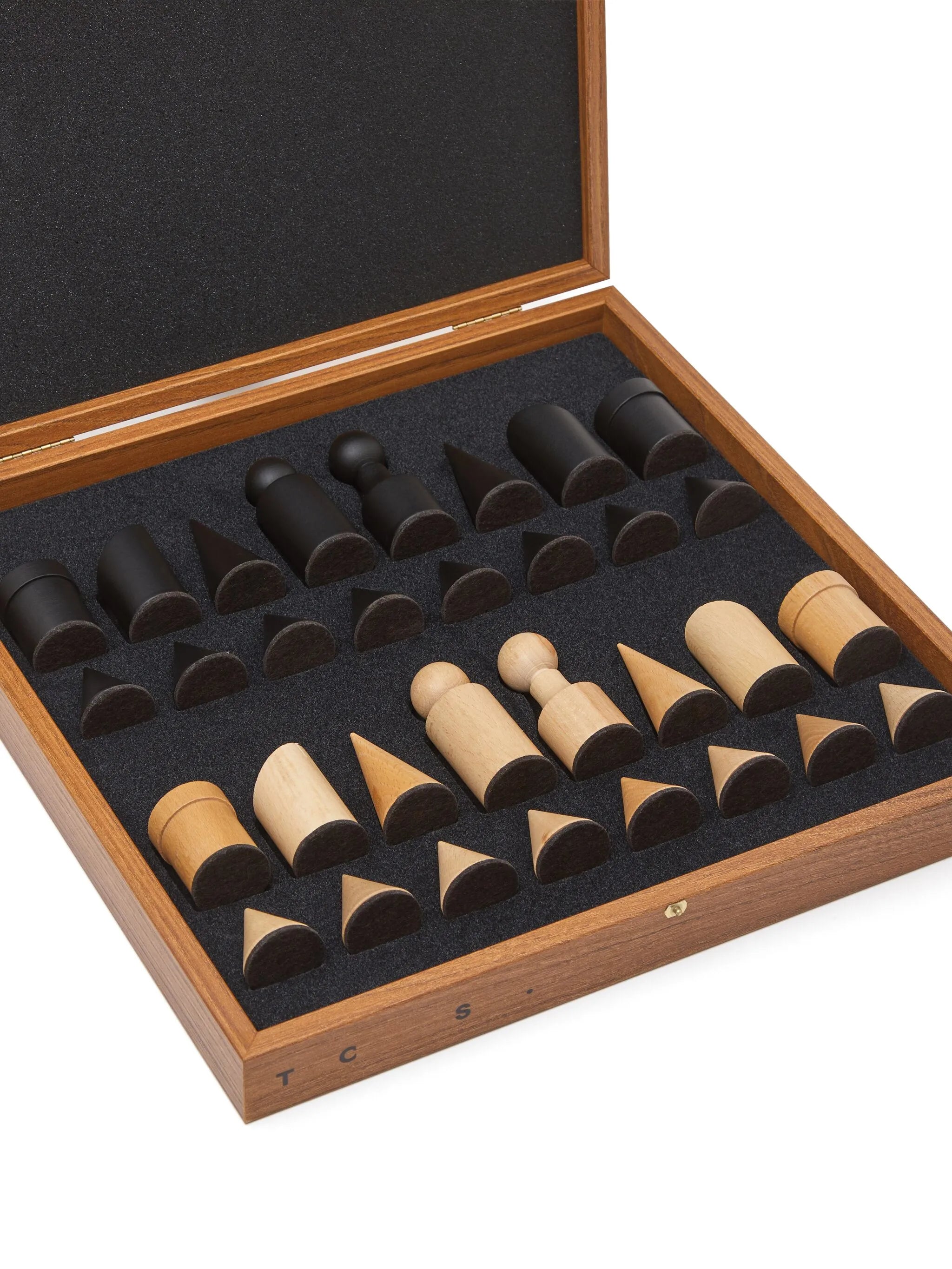 Milos chess set black & white