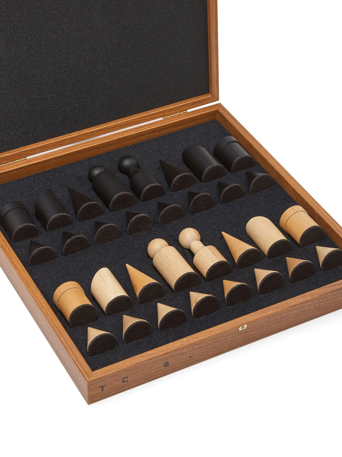 Milos chess set black & white