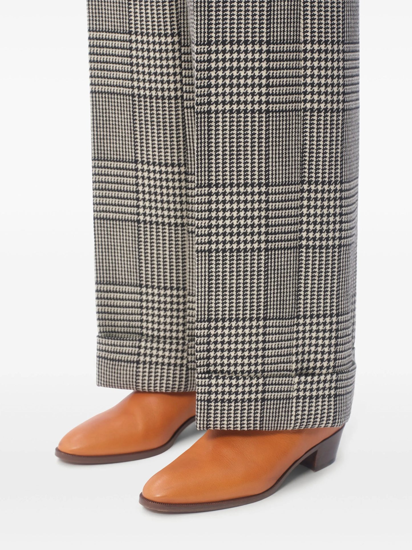 Pat leather ankle boots