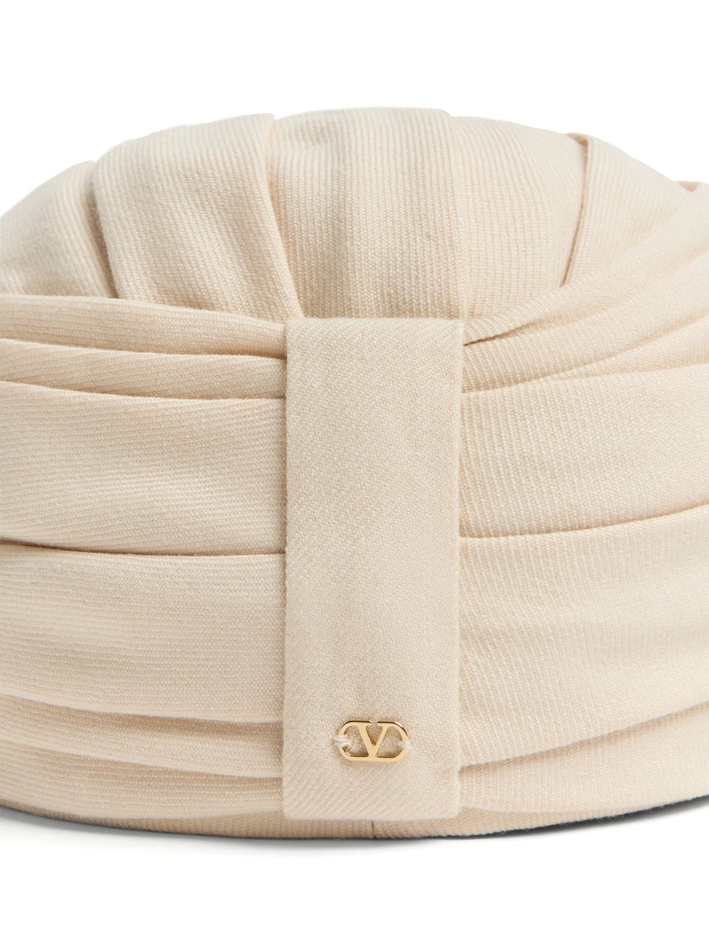 Rigid wool hat